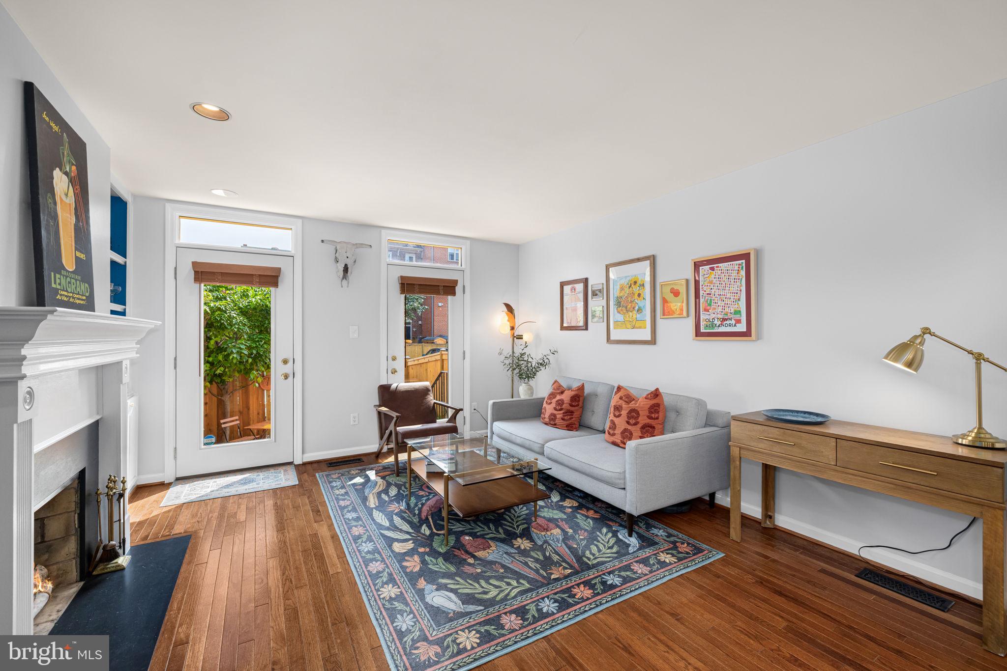 535 COLECROFT COURT