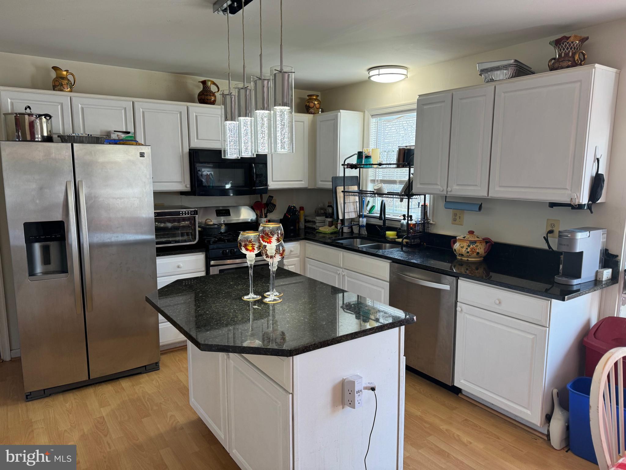 EMERALD FARM - Residential