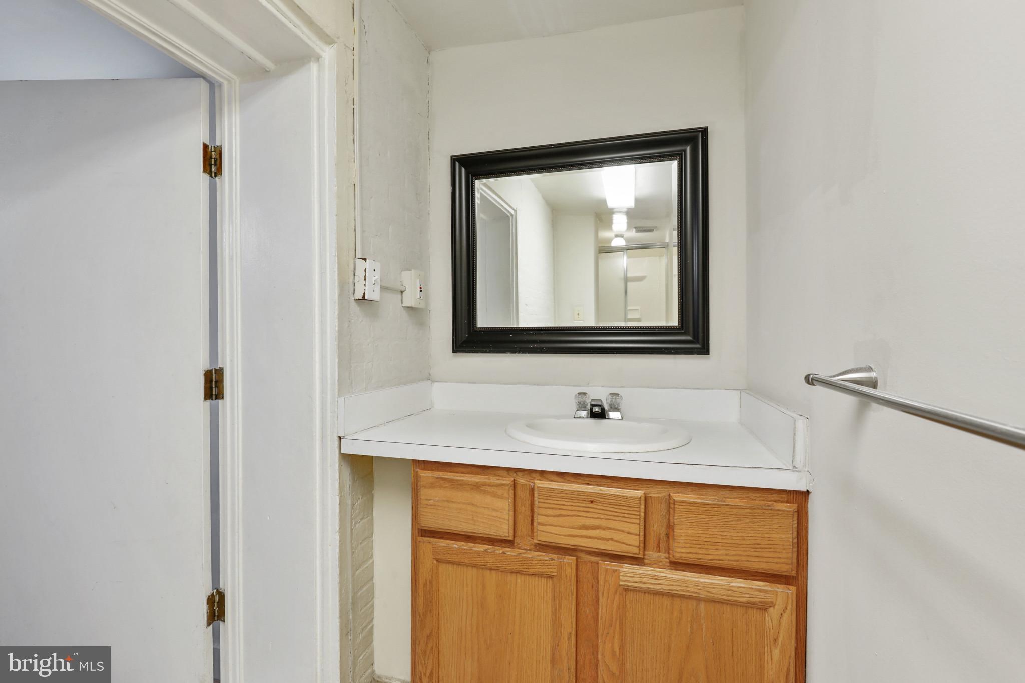 FEDERAL HILL HISTORIC DISTRICT - Residential Lease