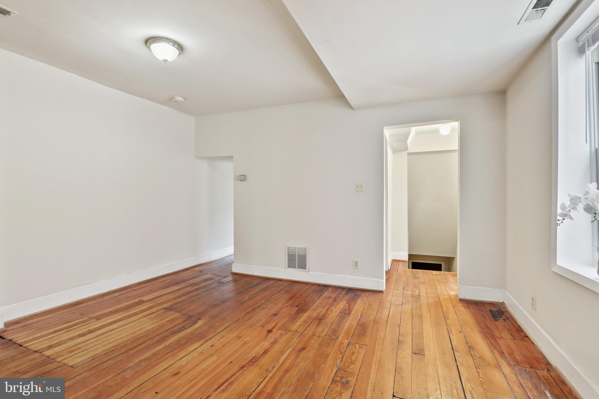 FEDERAL HILL HISTORIC DISTRICT - Residential Lease