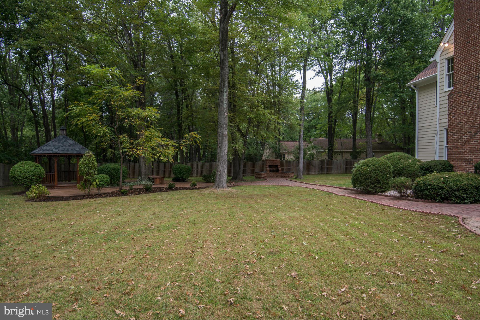 SUMMERWOOD - Residential