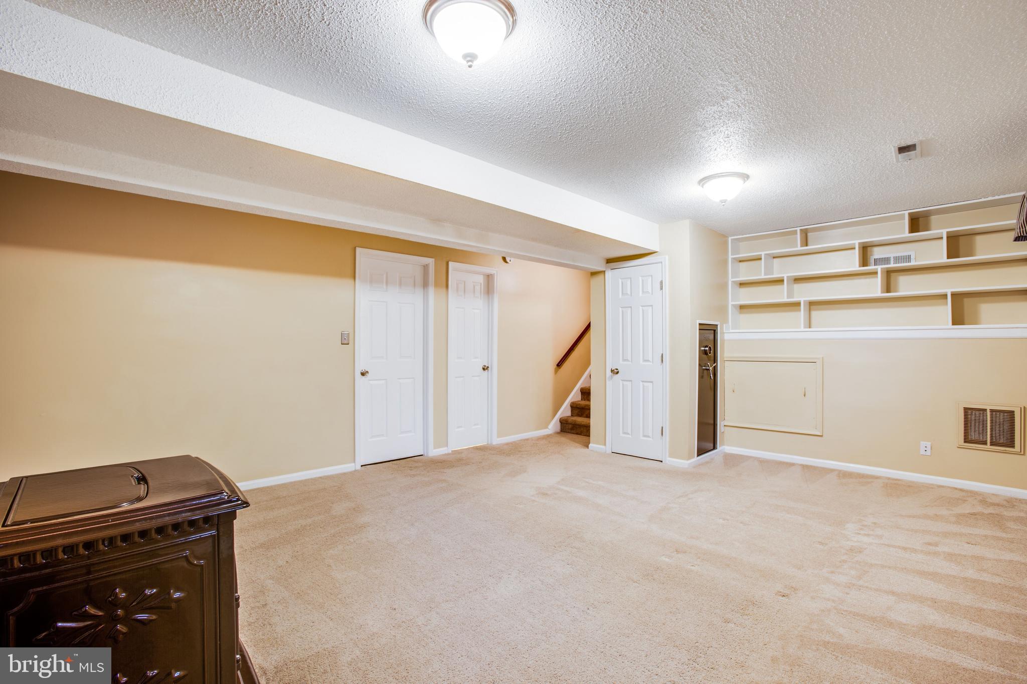 WALNUT GROVE ESTATES - Residential