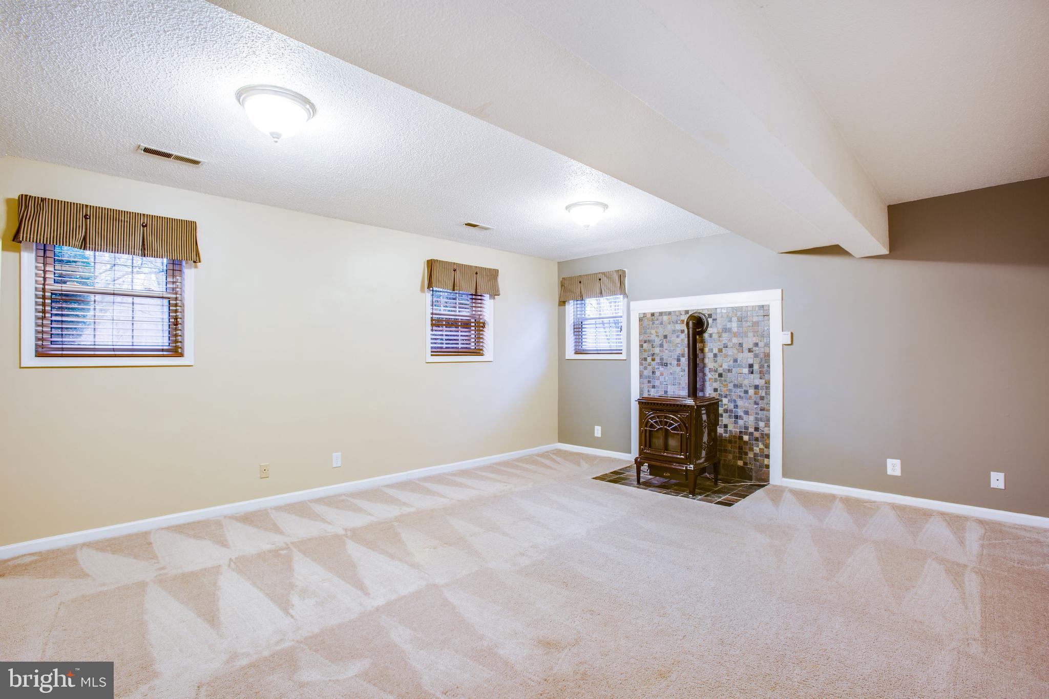 WALNUT GROVE ESTATES - Residential