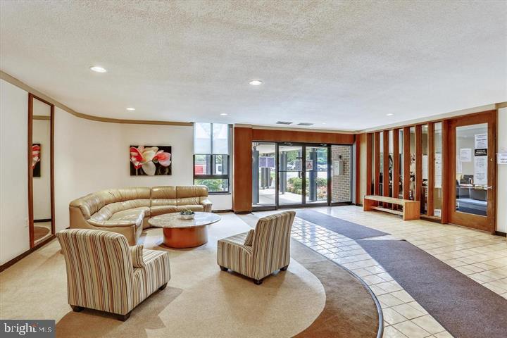 AMERICANA FINMARK - Residential