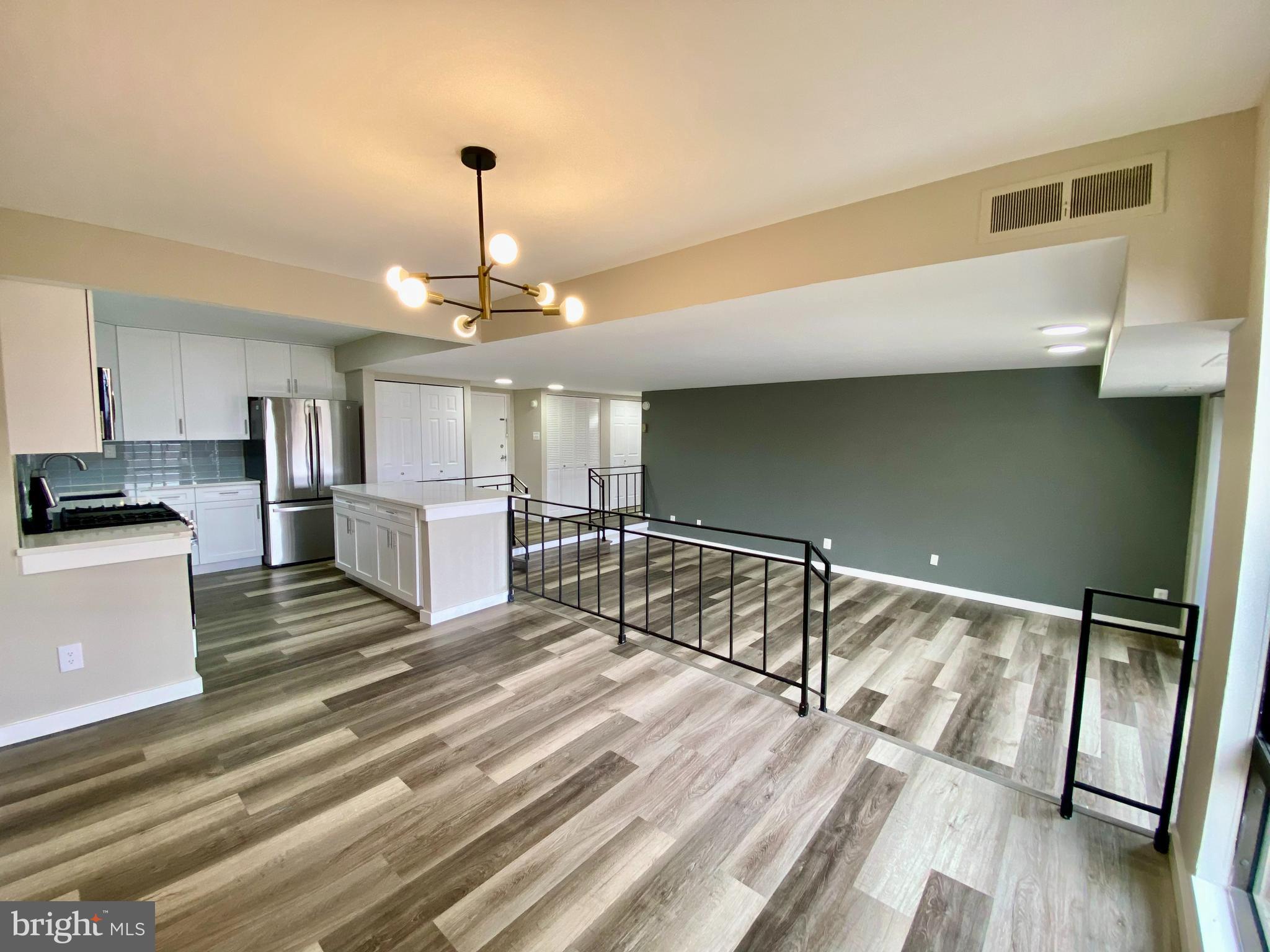 AMERICANA FINMARK - Residential