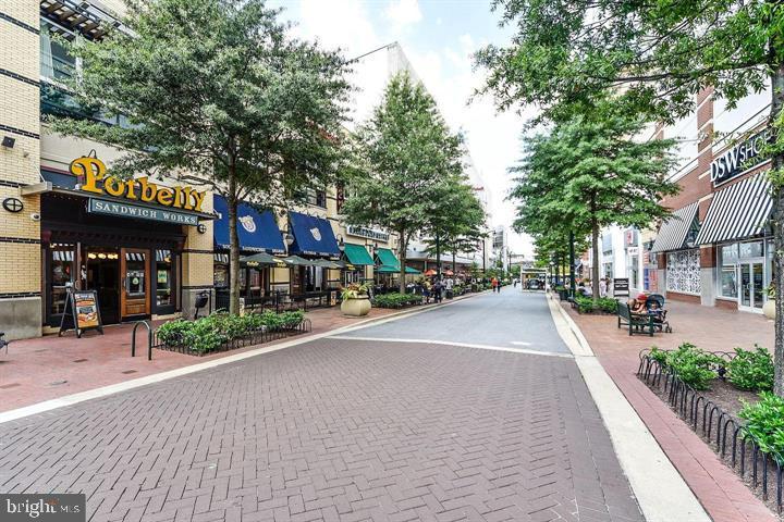 AMERICANA FINMARK - Residential