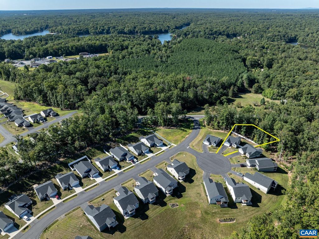 Photo of 21 Archer Cir, PALMYRA, VA 22963 (MLS # 669942)