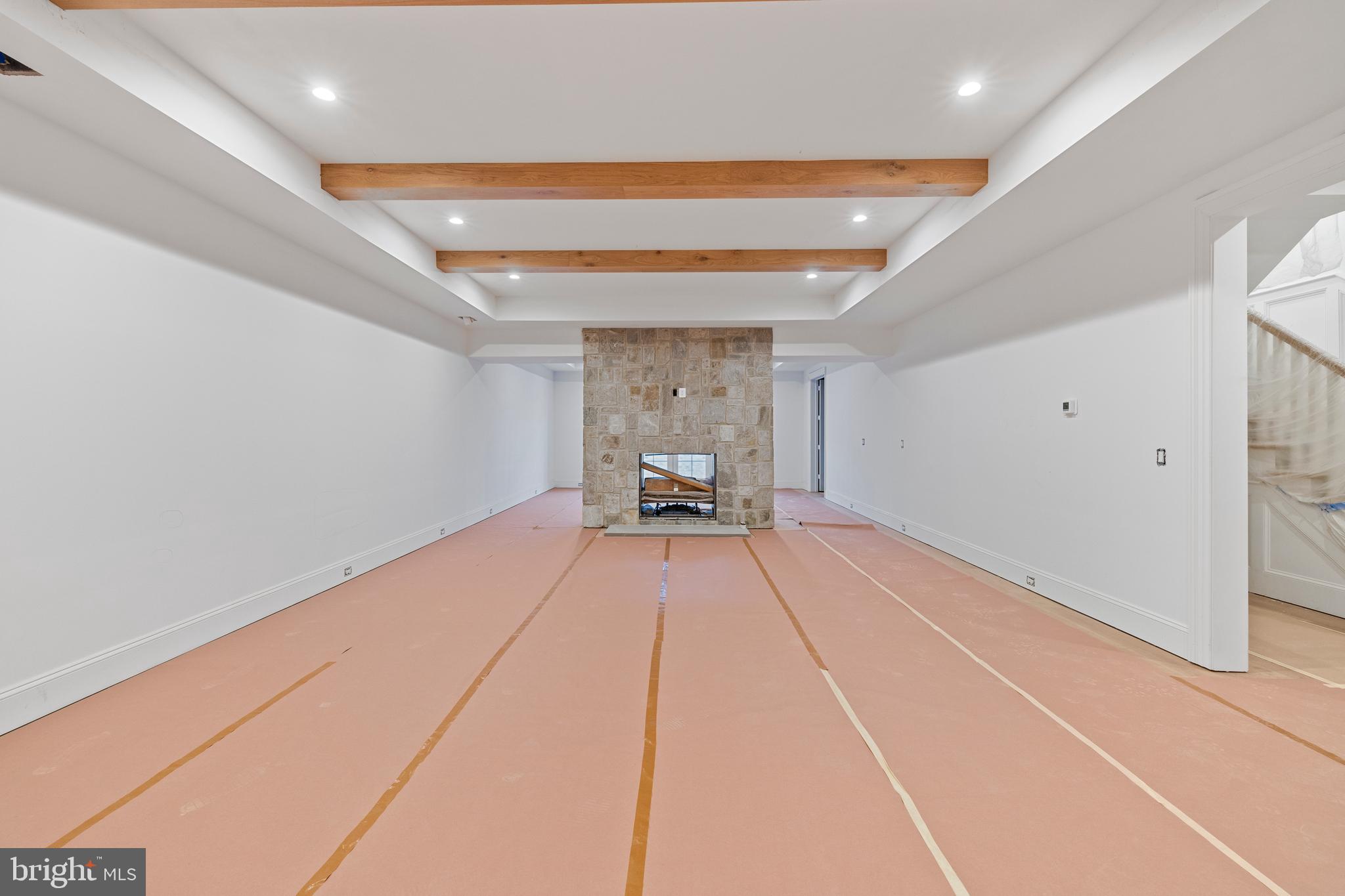 CREIGHTON FARMS - Residential