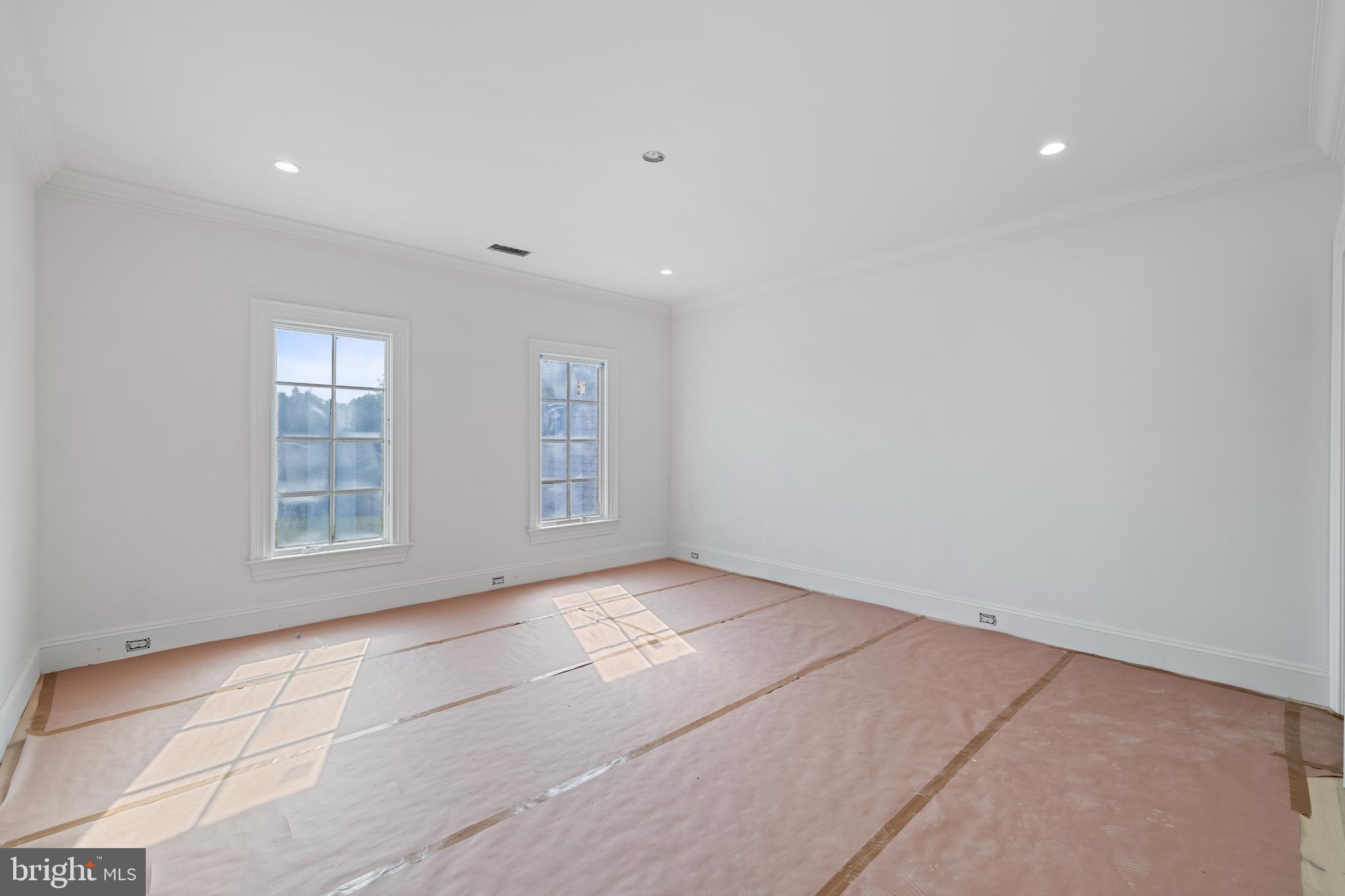 CREIGHTON FARMS - Residential