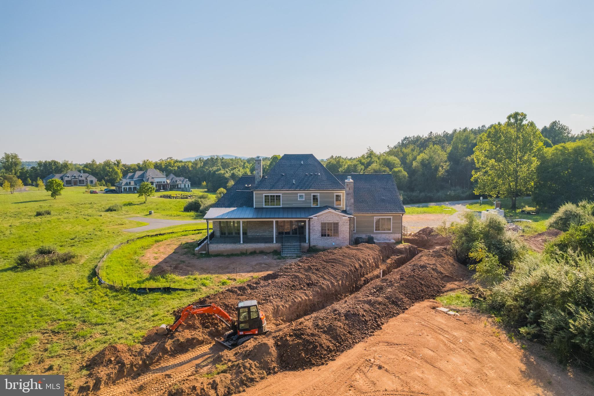 CREIGHTON FARMS - Residential