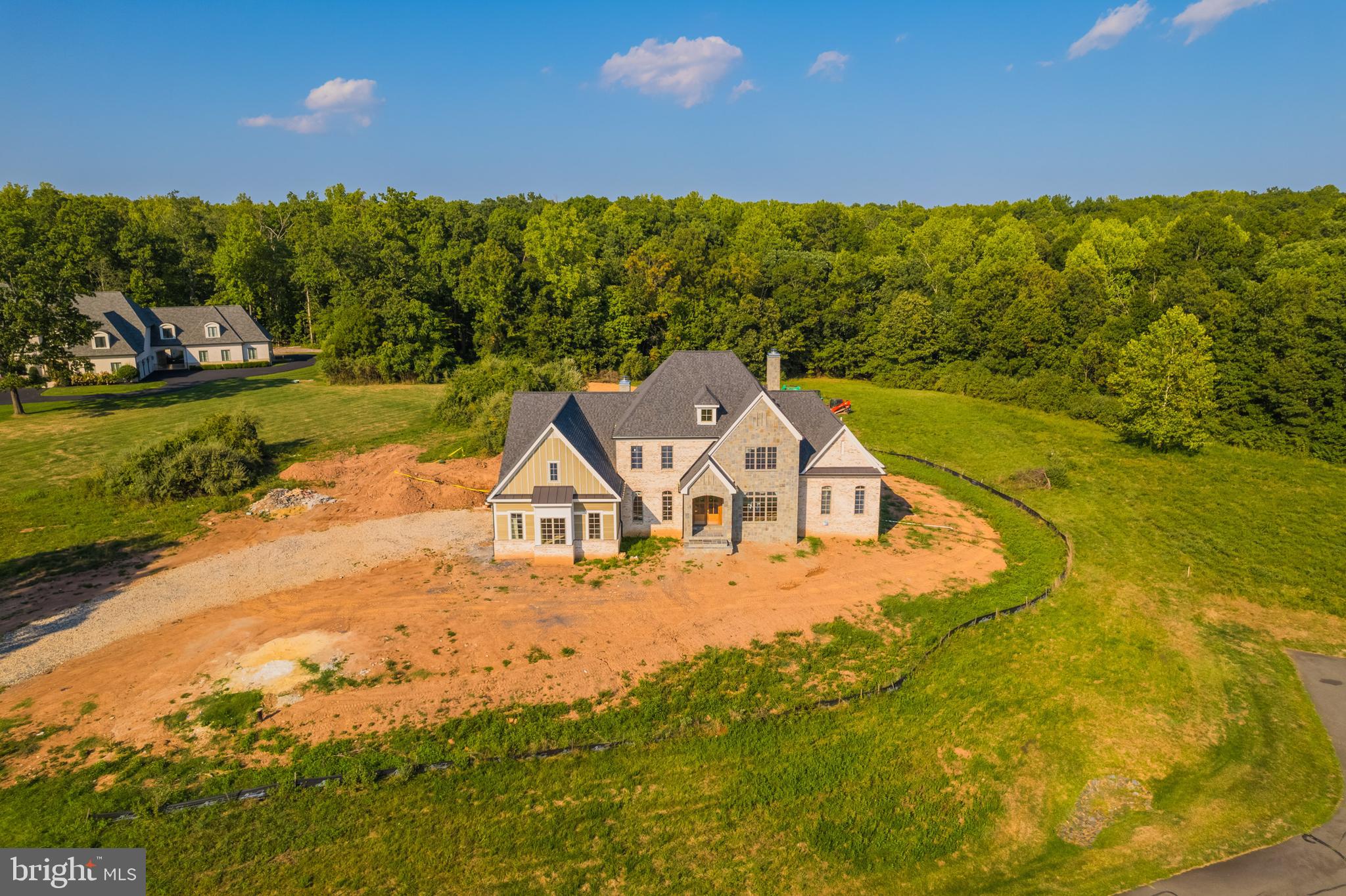 CREIGHTON FARMS - Residential