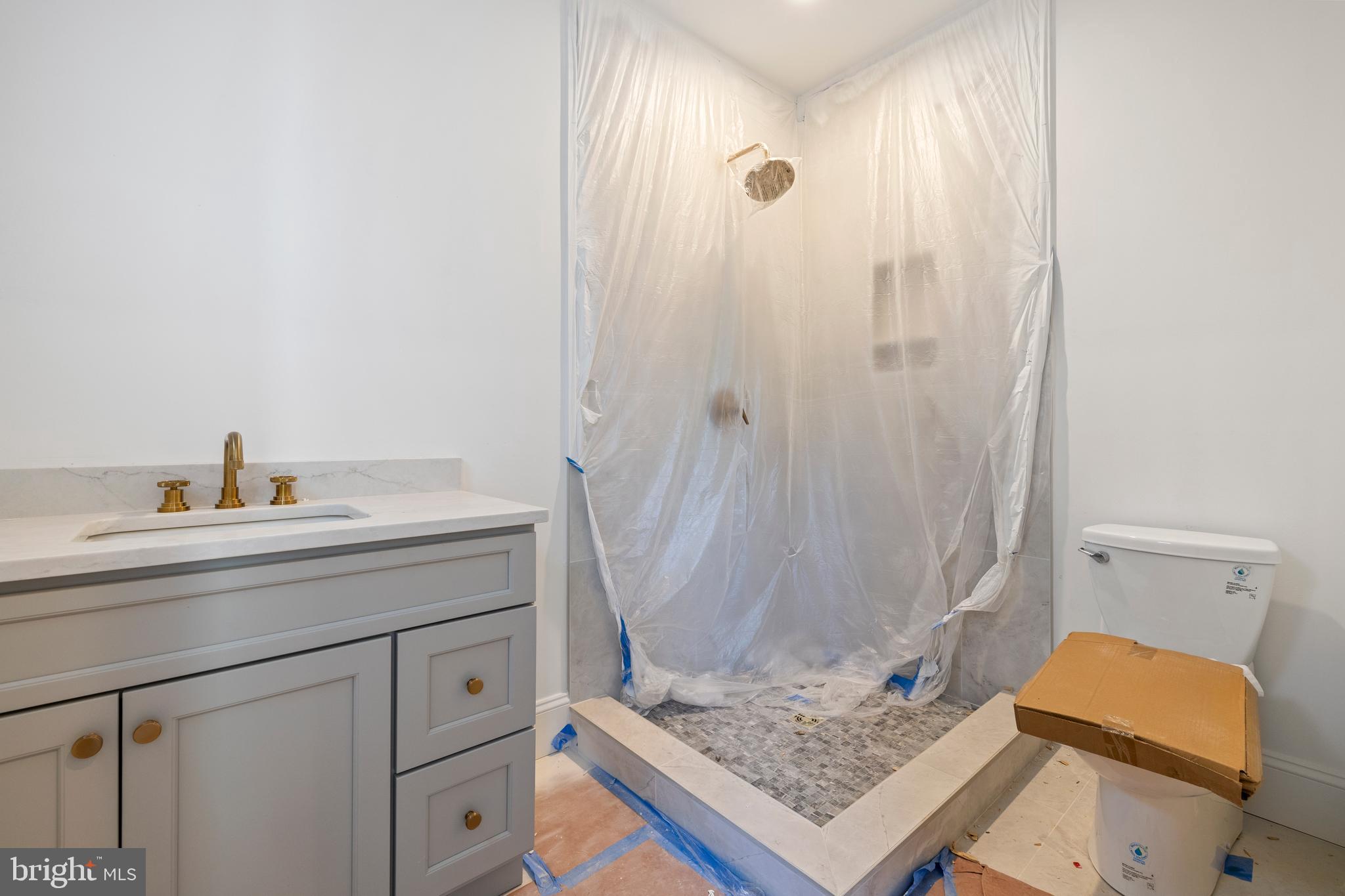 CREIGHTON FARMS - Residential