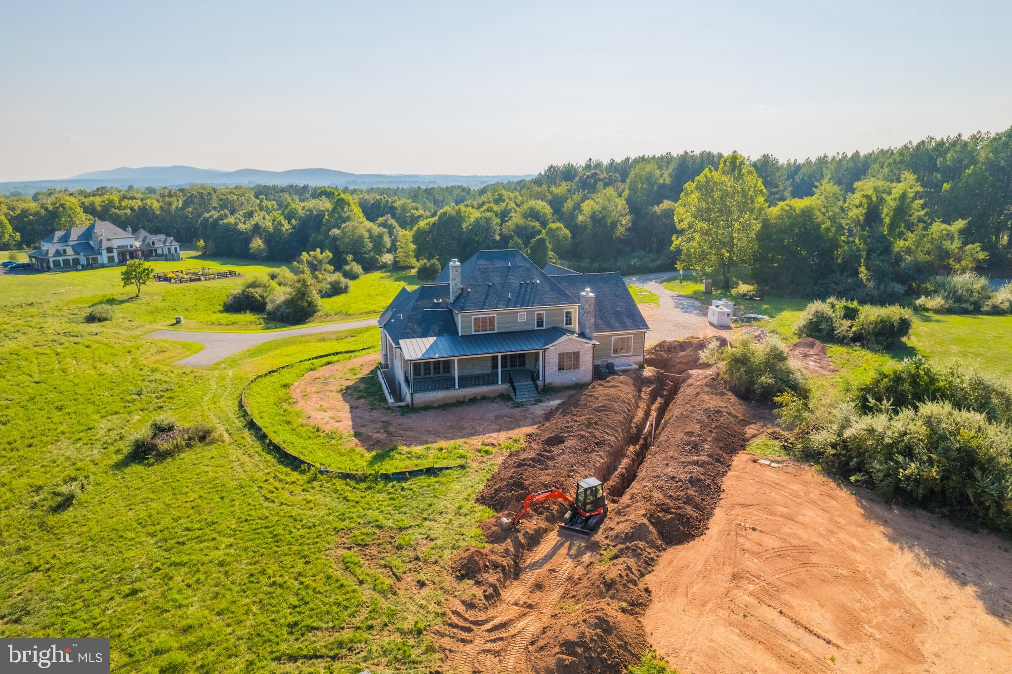 CREIGHTON FARMS - Residential