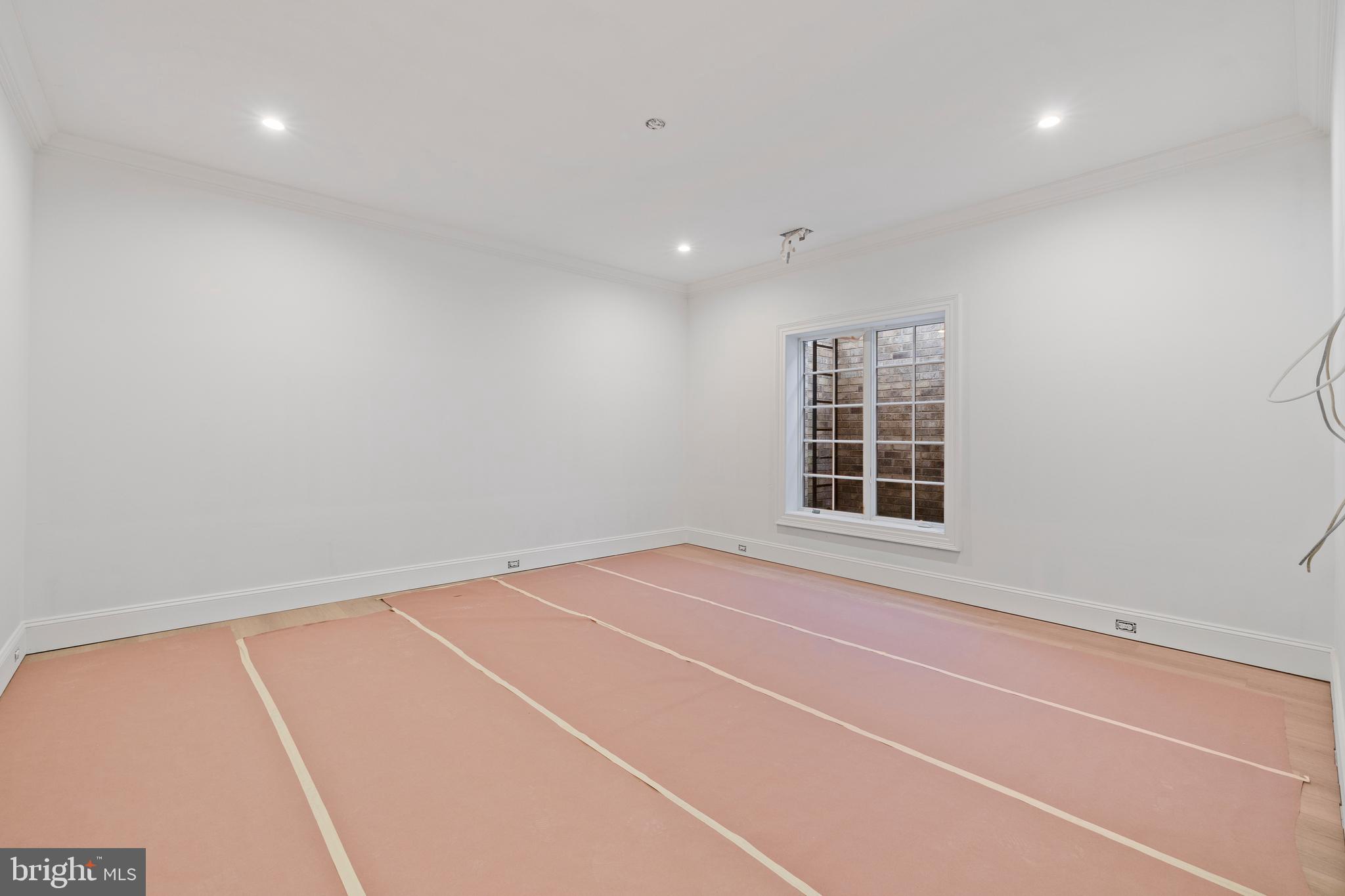 CREIGHTON FARMS - Residential