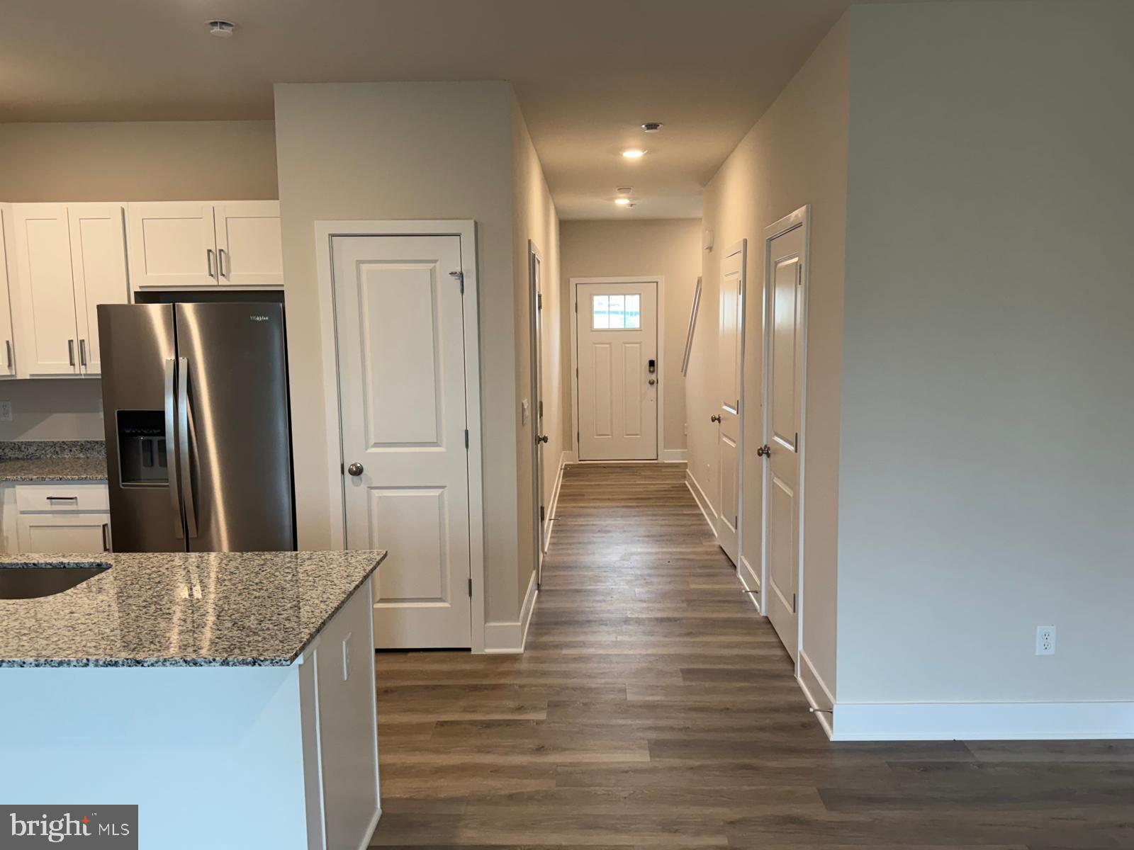 VALLEY VIEW - Residential Lease