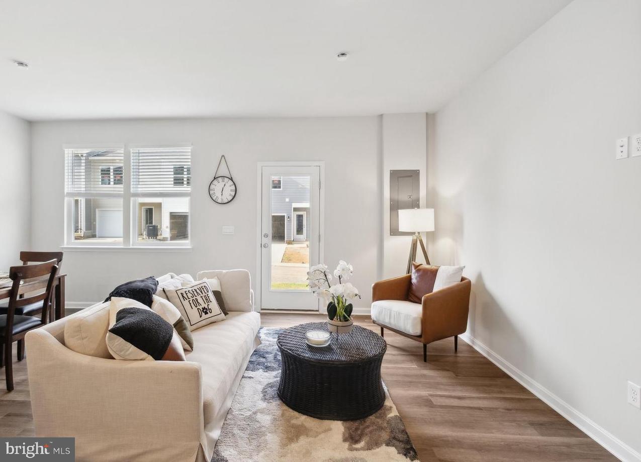 VALLEY VIEW - Residential Lease