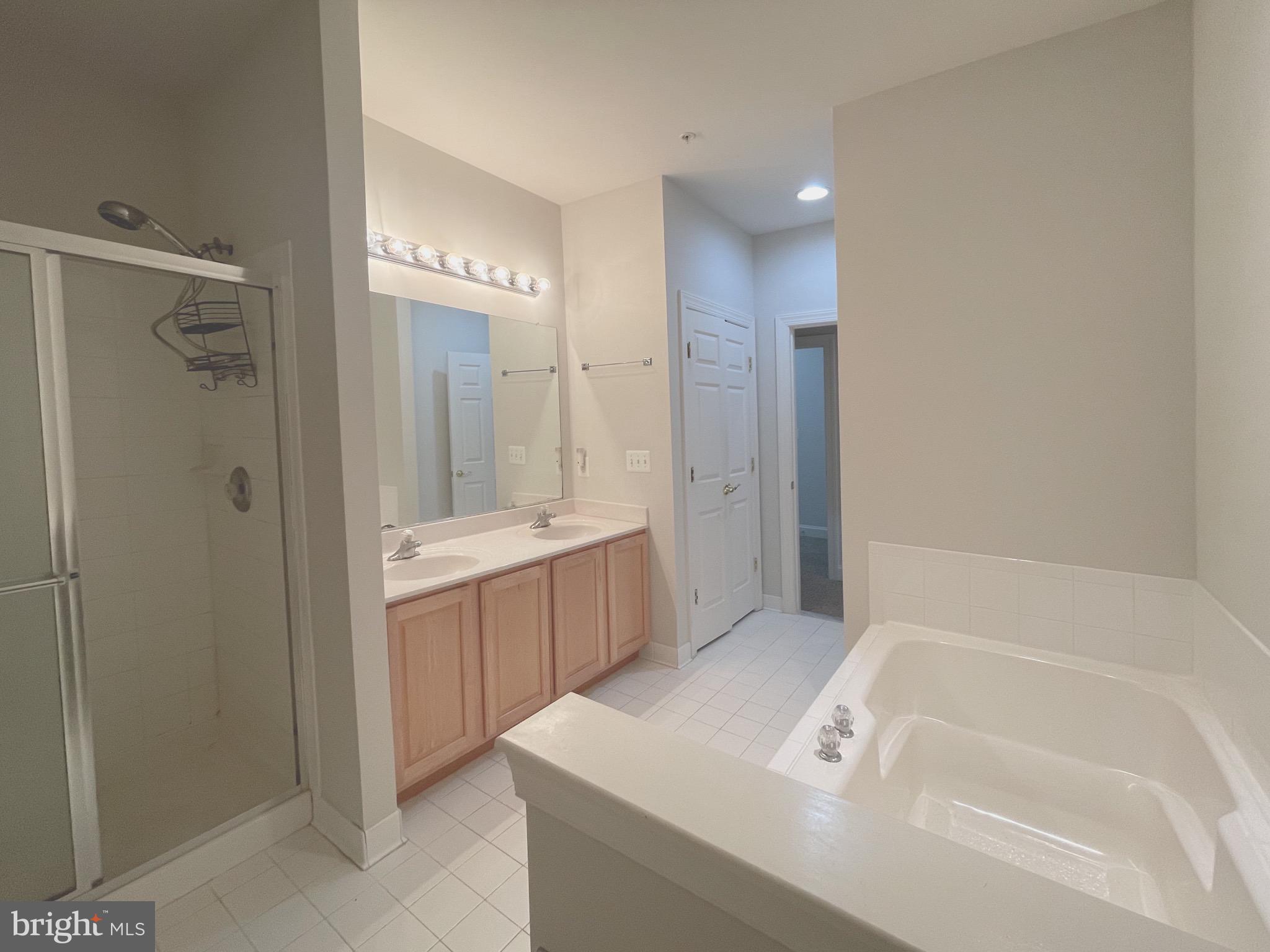 LEONARDTOWN LANDING - Residential