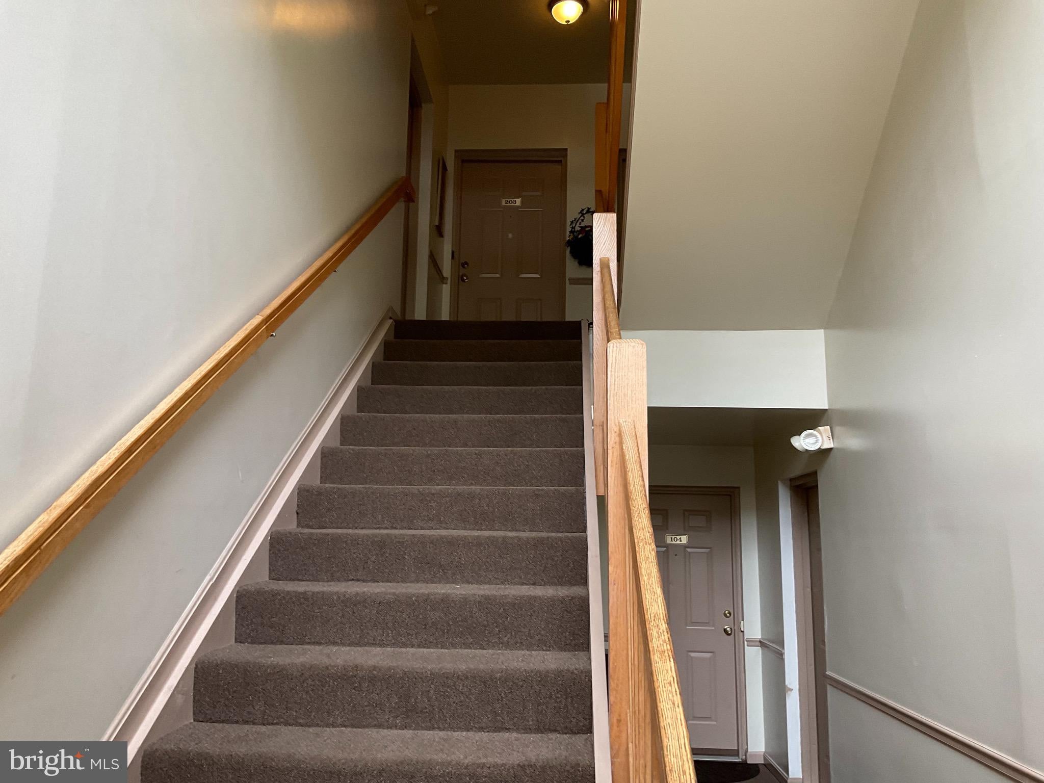 9808 LAKE POINTE COURT 301