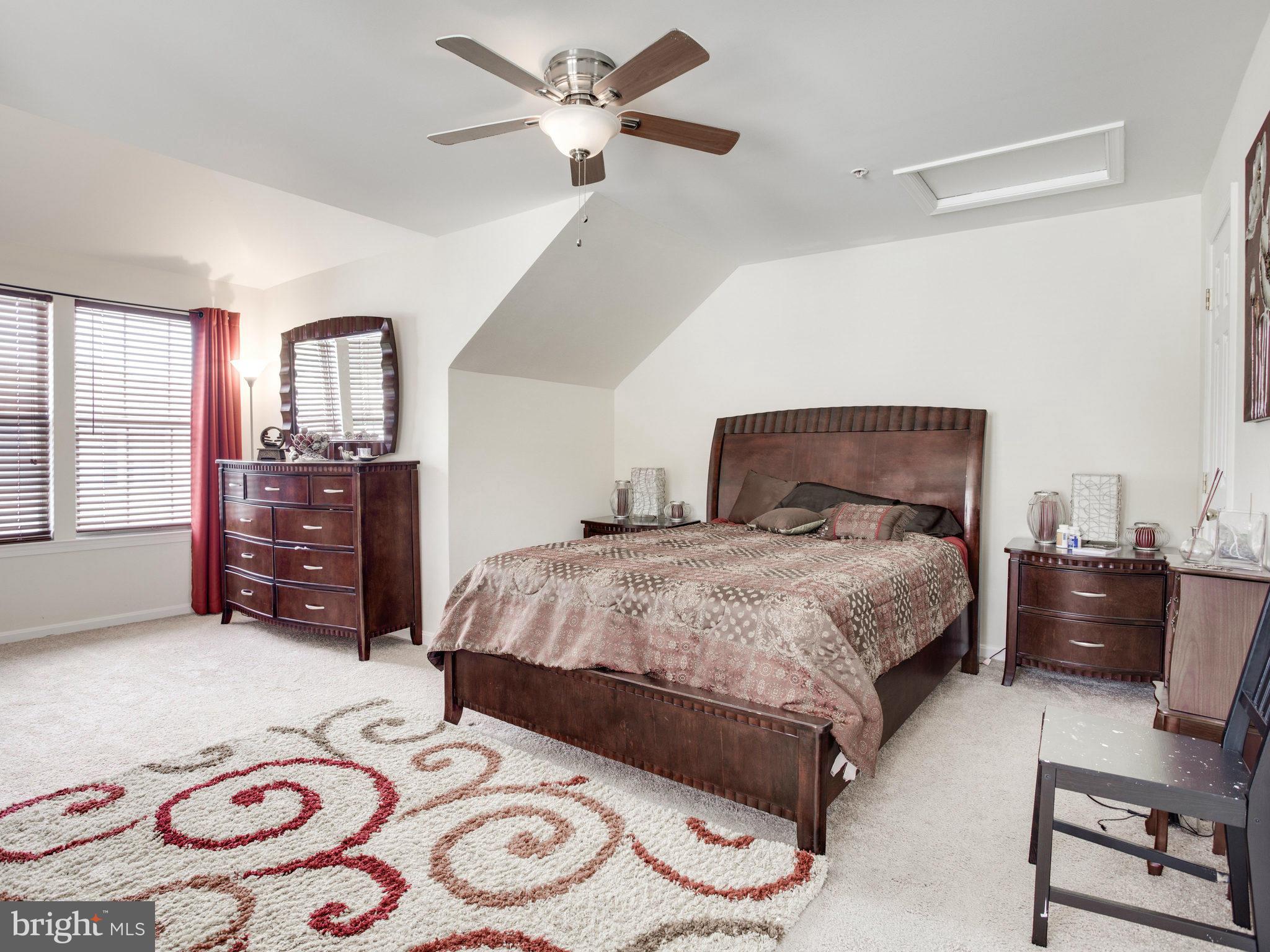 CROMWELL FOUNTAIN - Residential