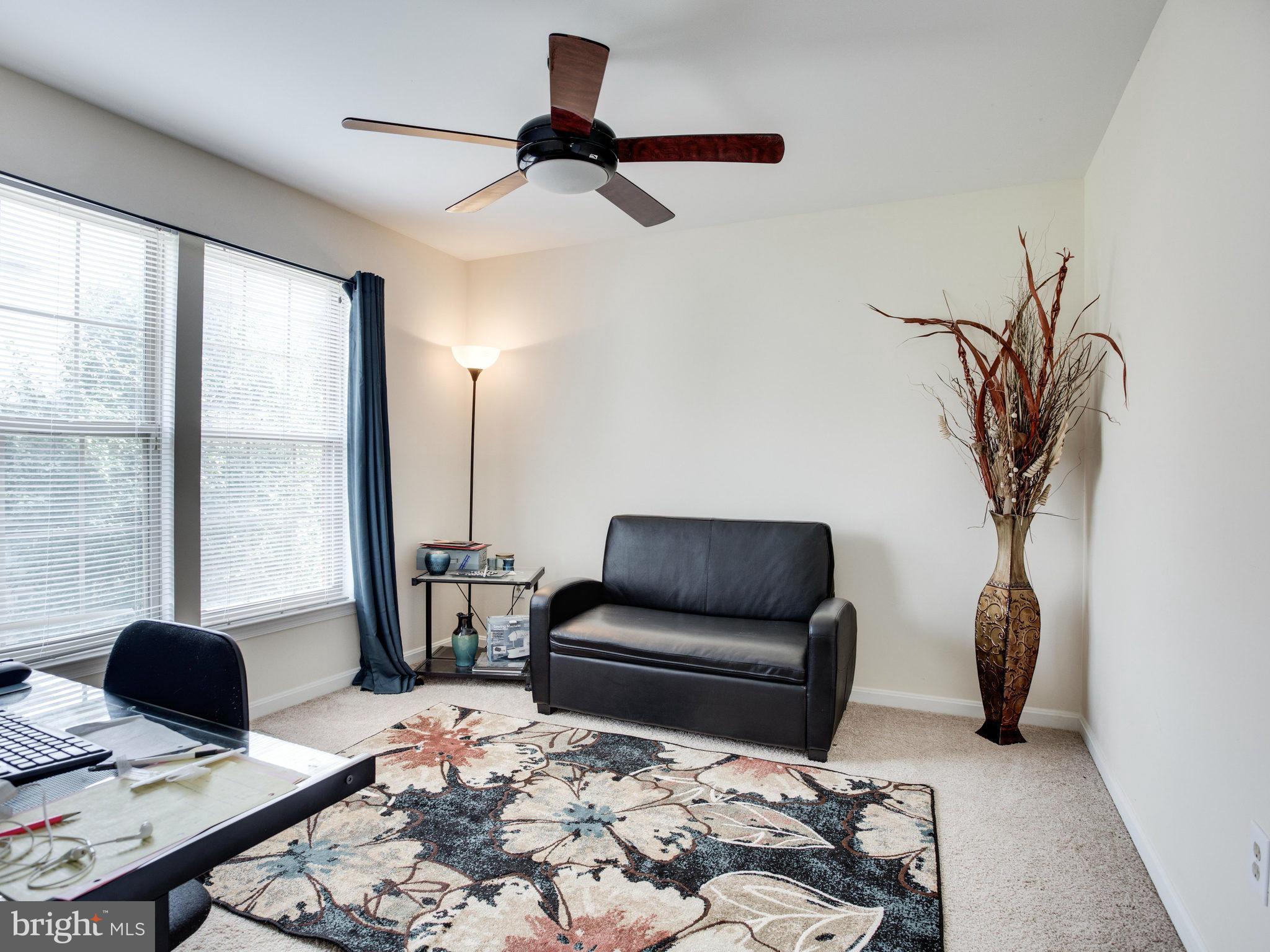 CROMWELL FOUNTAIN - Residential