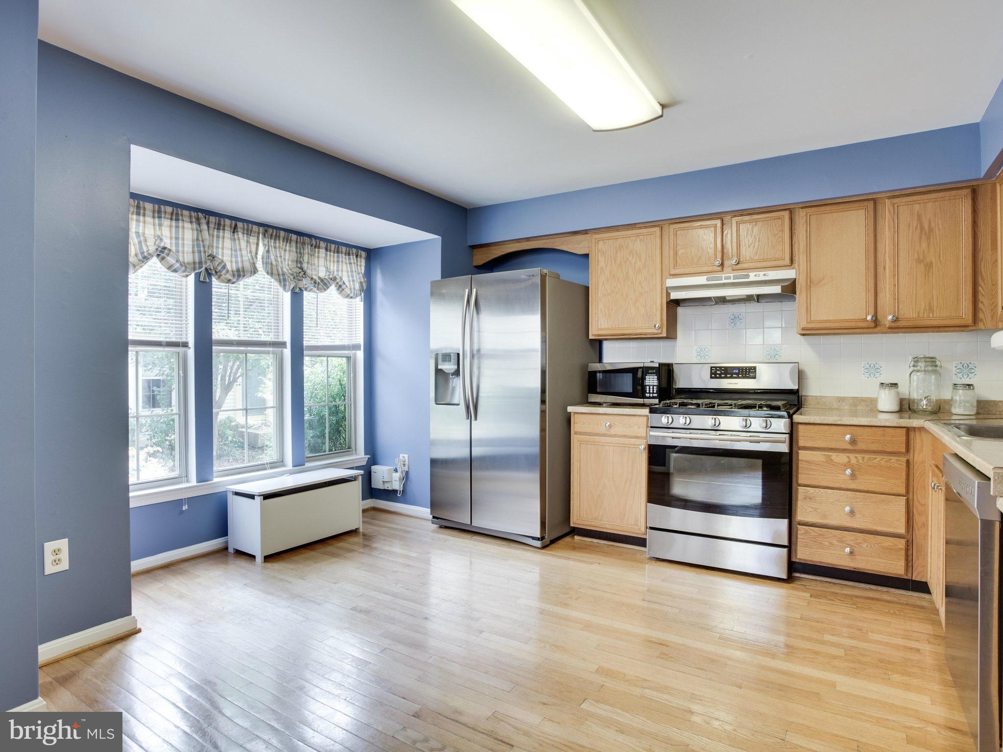 CROMWELL FOUNTAIN - Residential