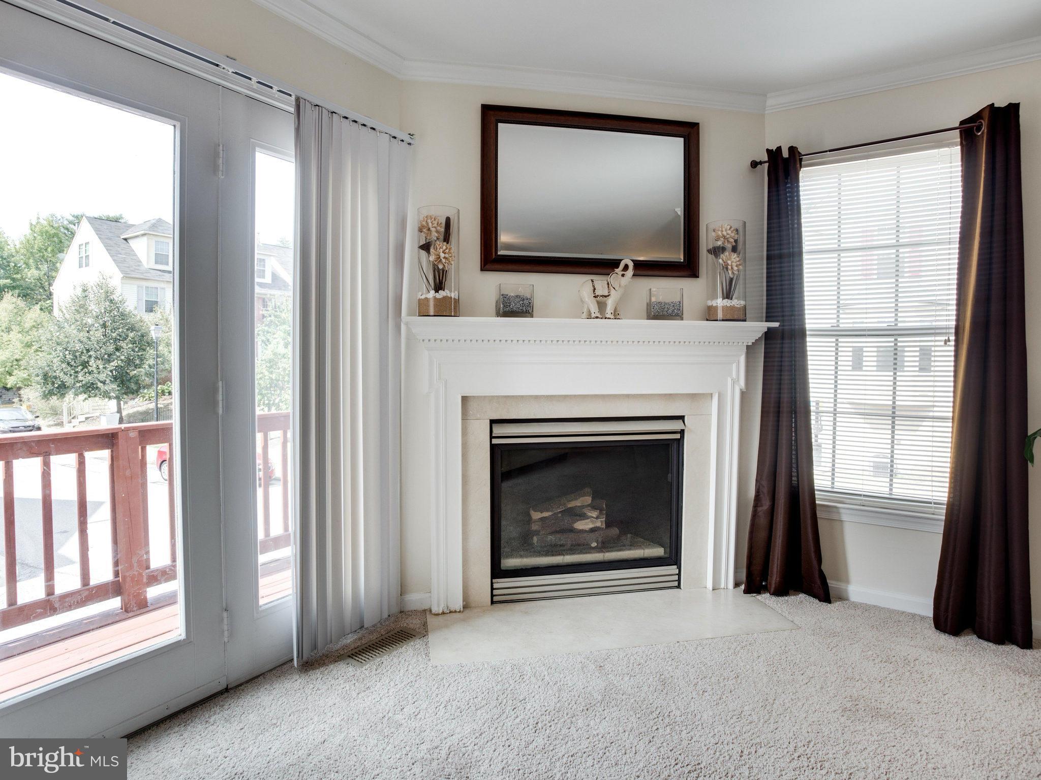 CROMWELL FOUNTAIN - Residential