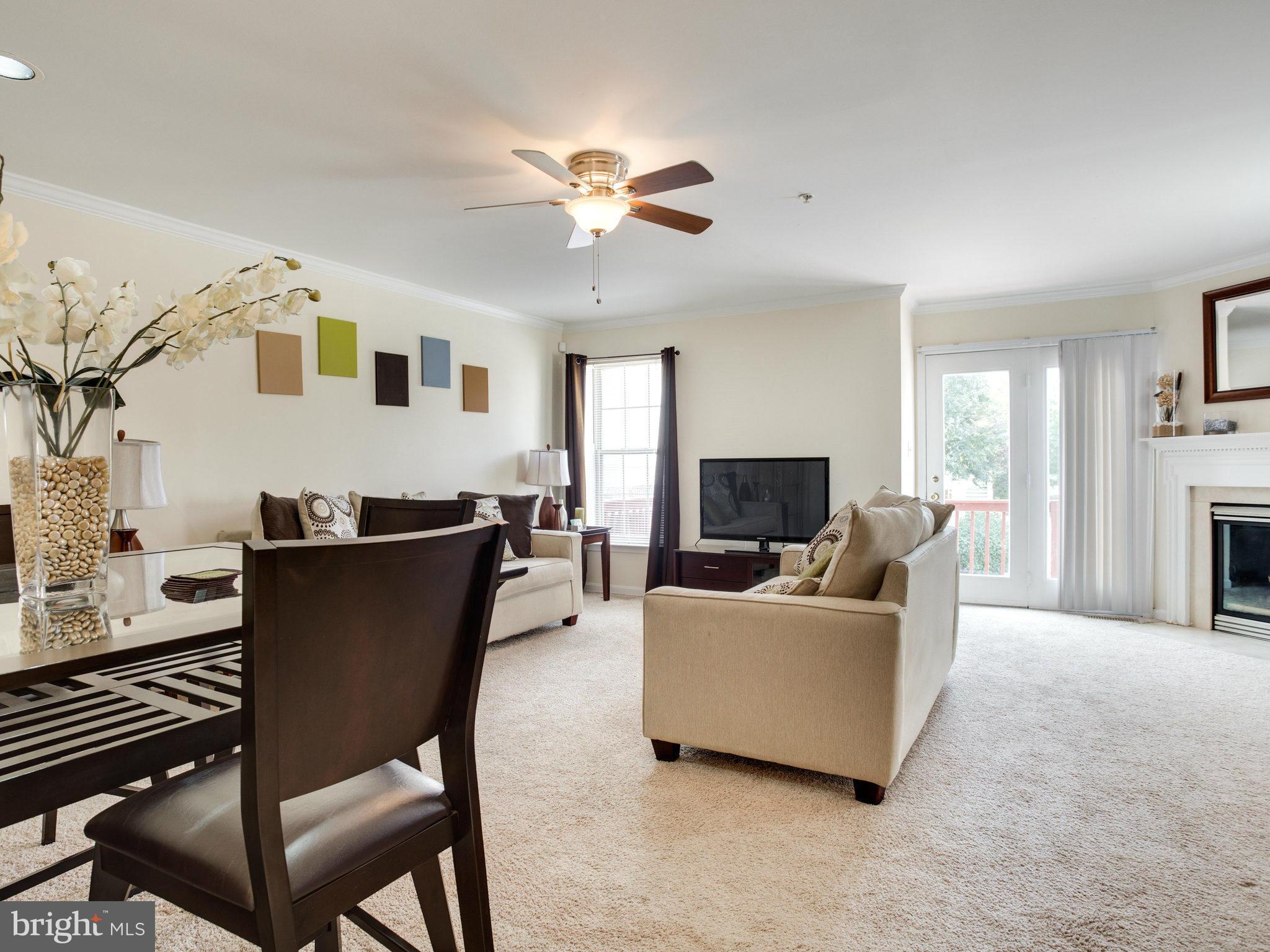 CROMWELL FOUNTAIN - Residential