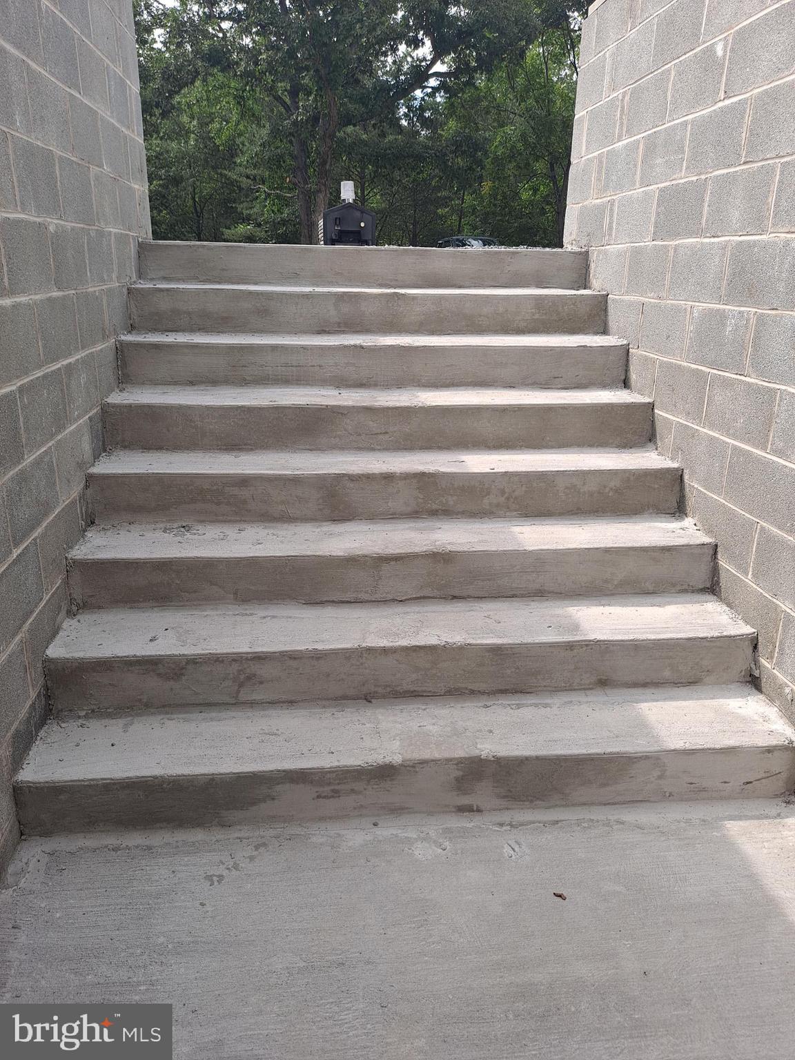 WEESE LAND - Residential