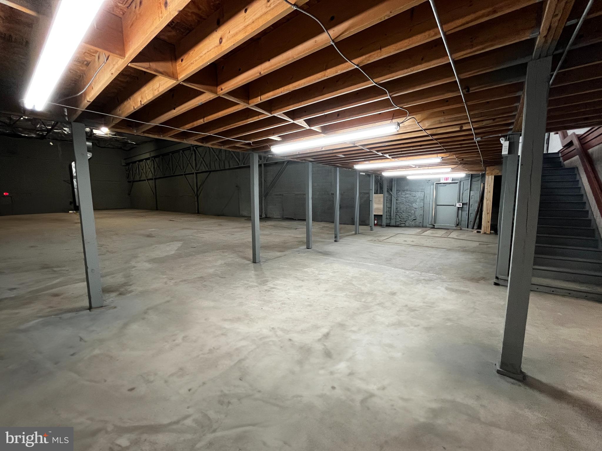 255 S MOUNT AIRY ROAD