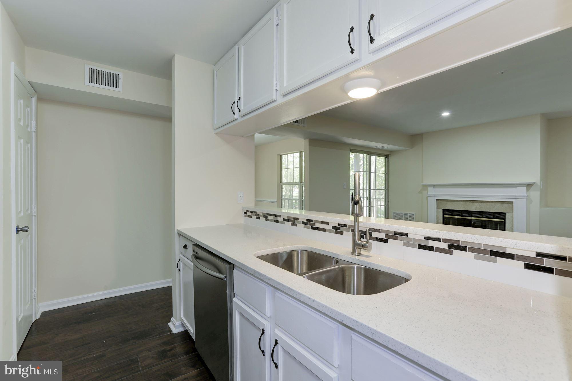 LAKE POINTE AT TOWN CENTER - Residential