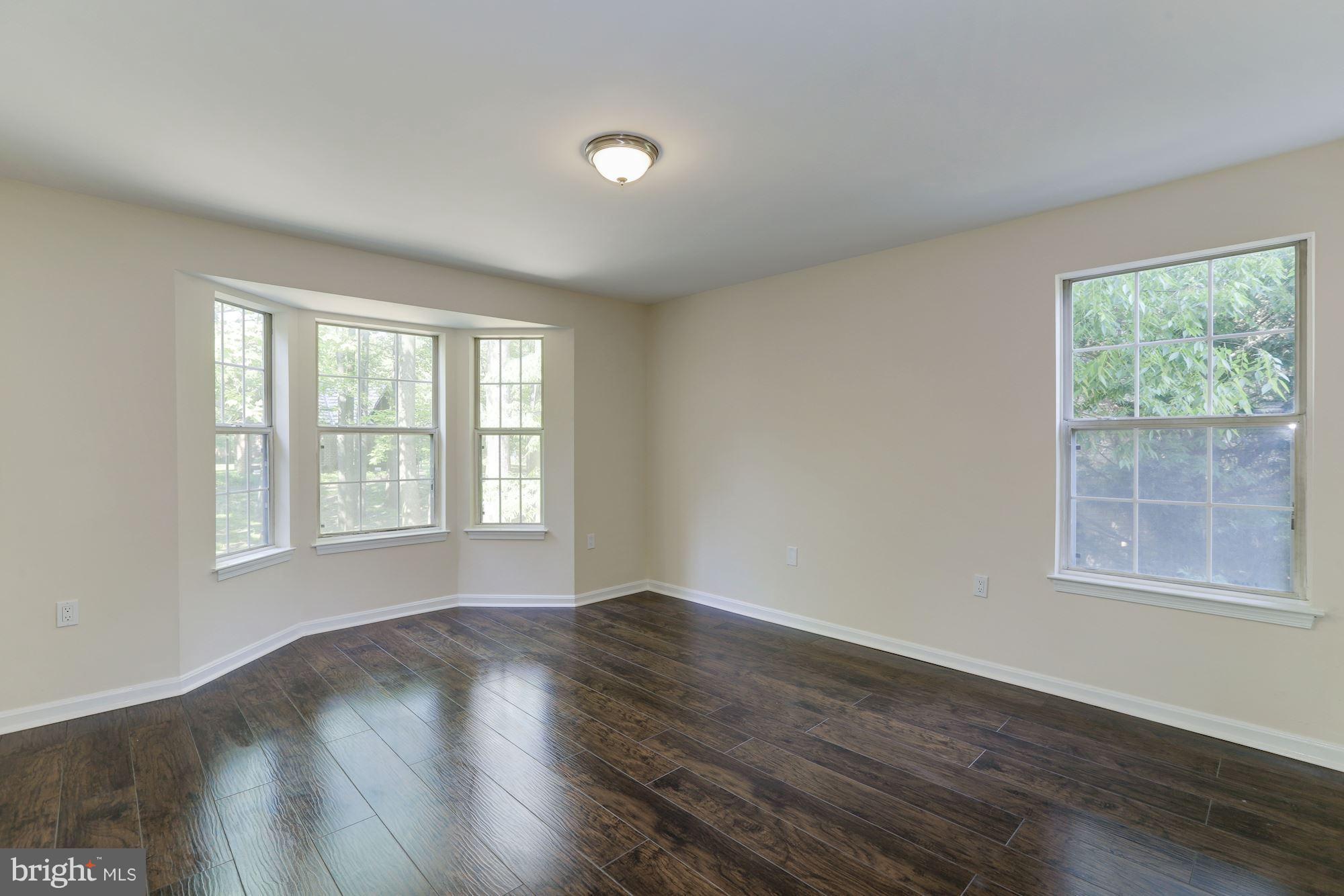 LAKE POINTE AT TOWN CENTER - Residential