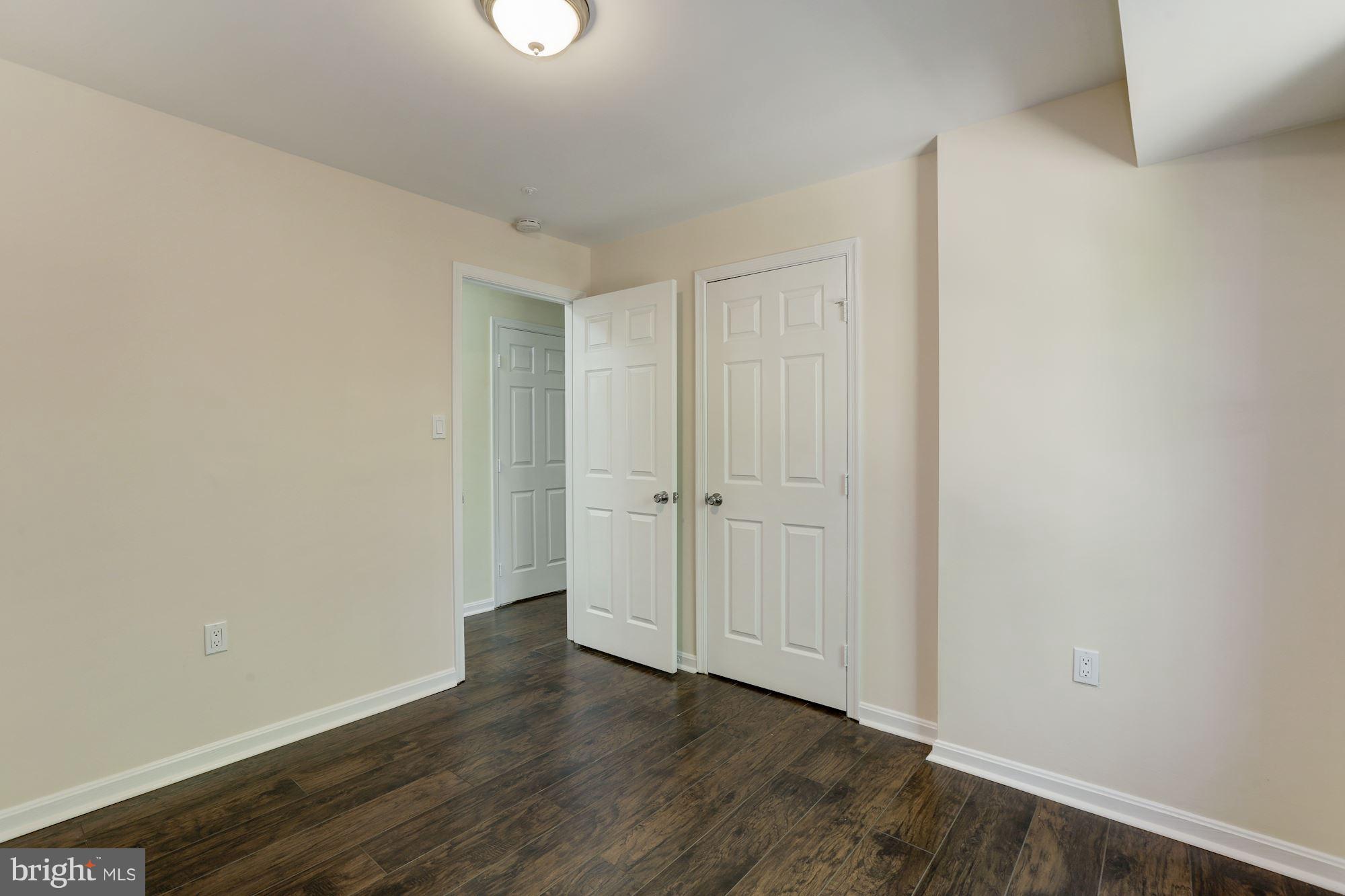 LAKE POINTE AT TOWN CENTER - Residential