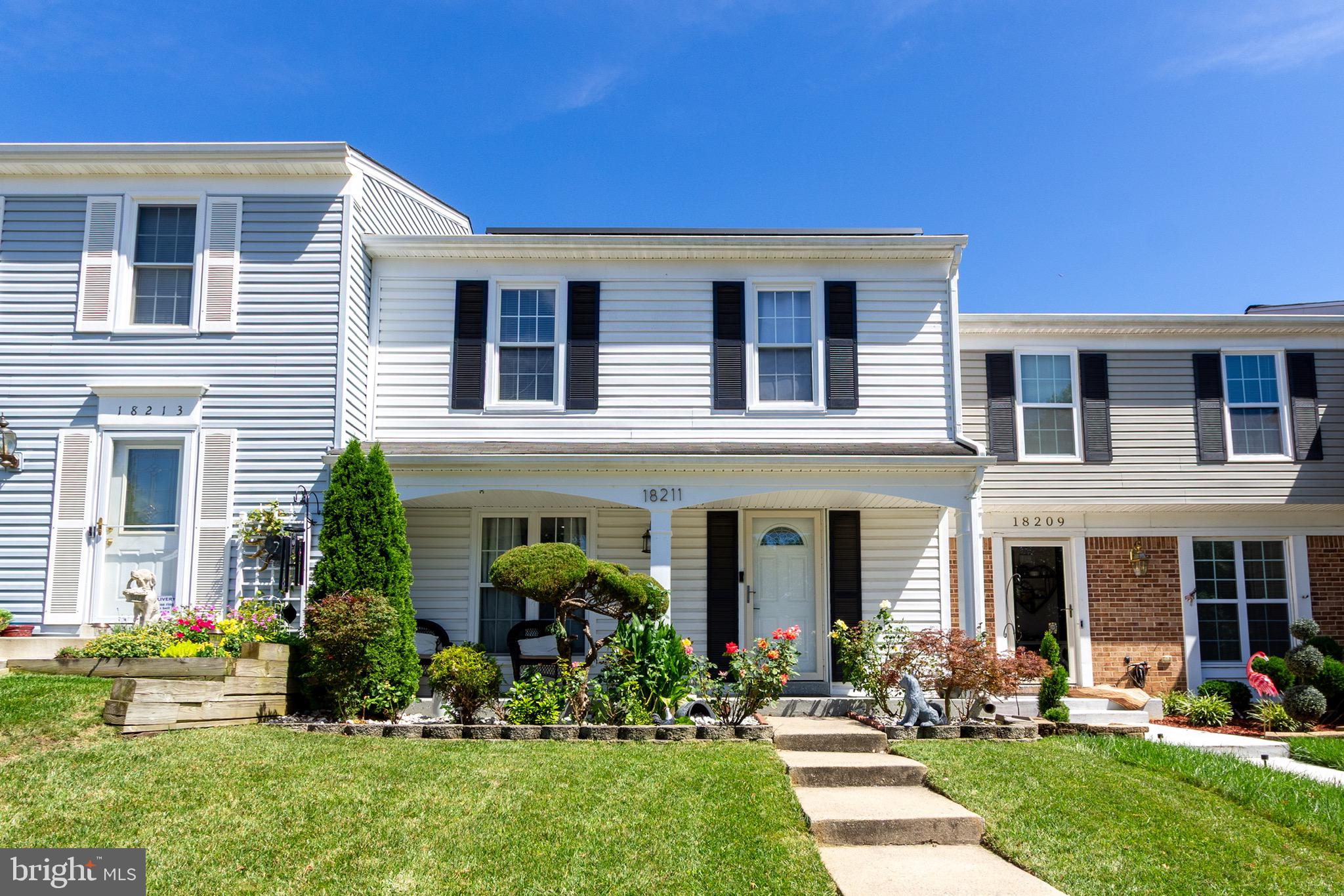 18211 SMOKE HOUSE COURT