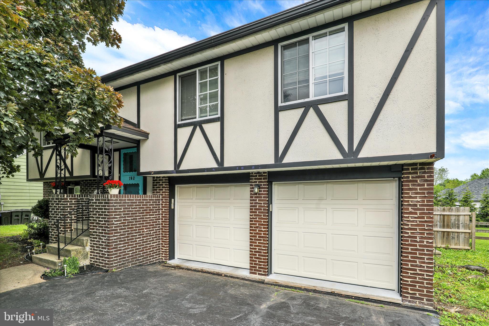 762 TAMARACK TRAIL