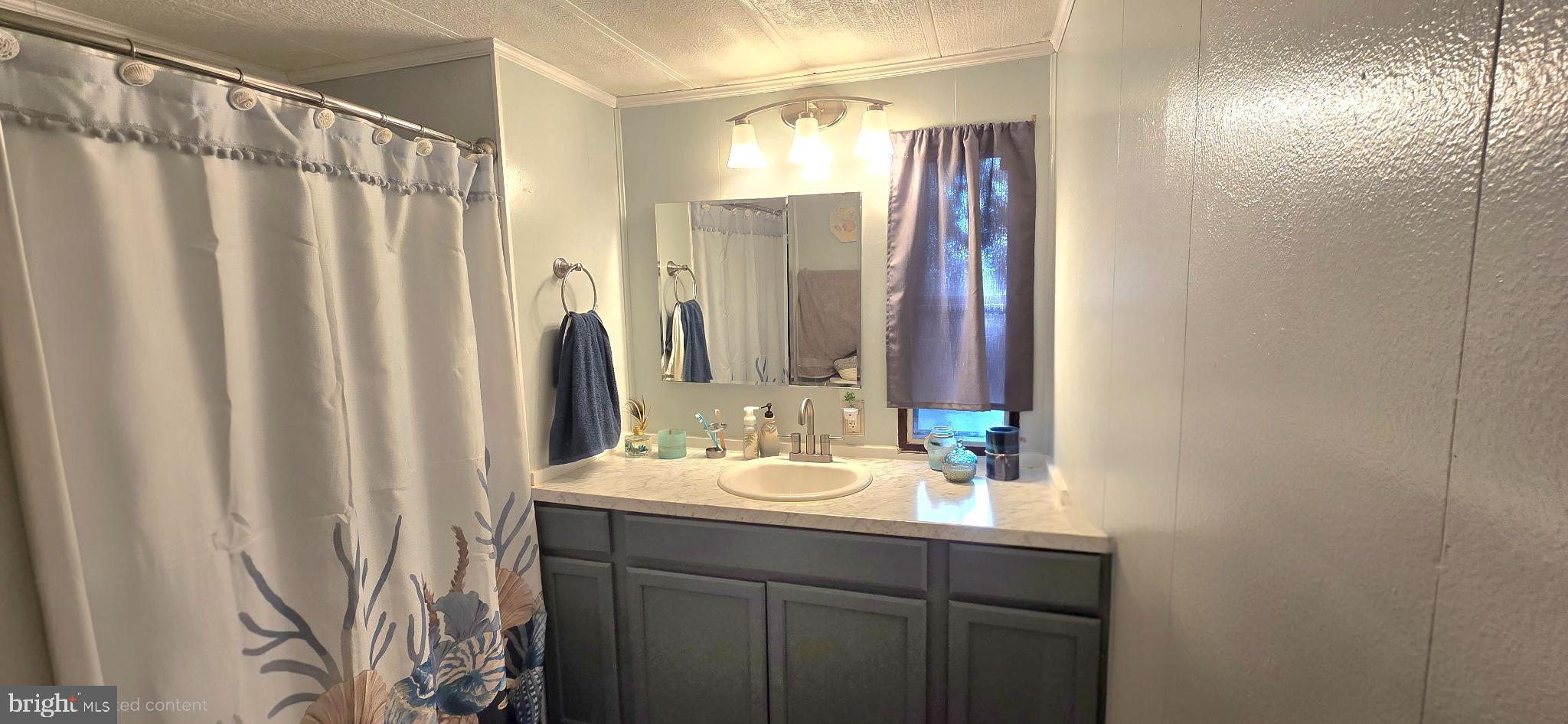 MARINERS COVE - Residential