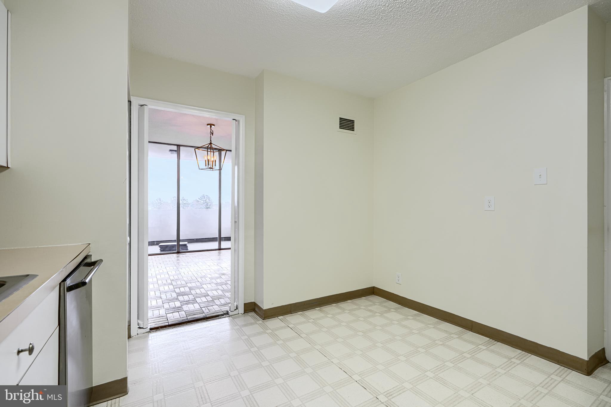 PARK TOWERS EAST - Residential