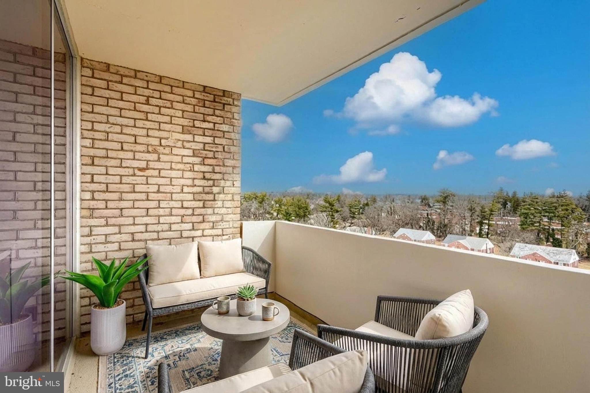 PARK TOWERS EAST - Residential