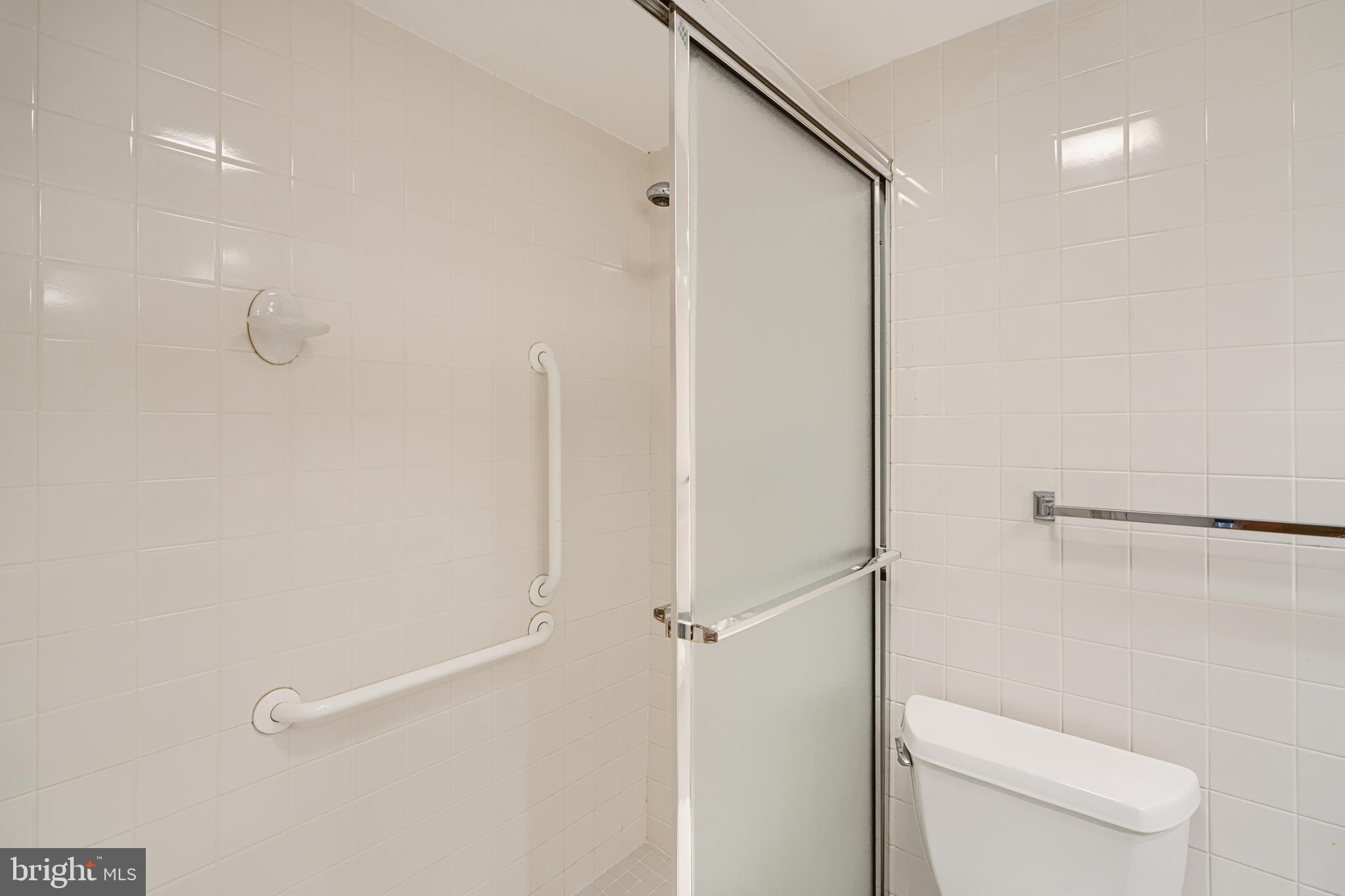 PARK TOWERS EAST - Residential