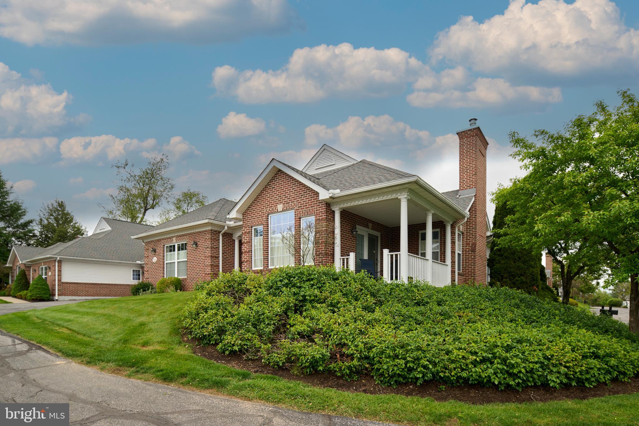 ENGLISH MEADOWS - Residential
