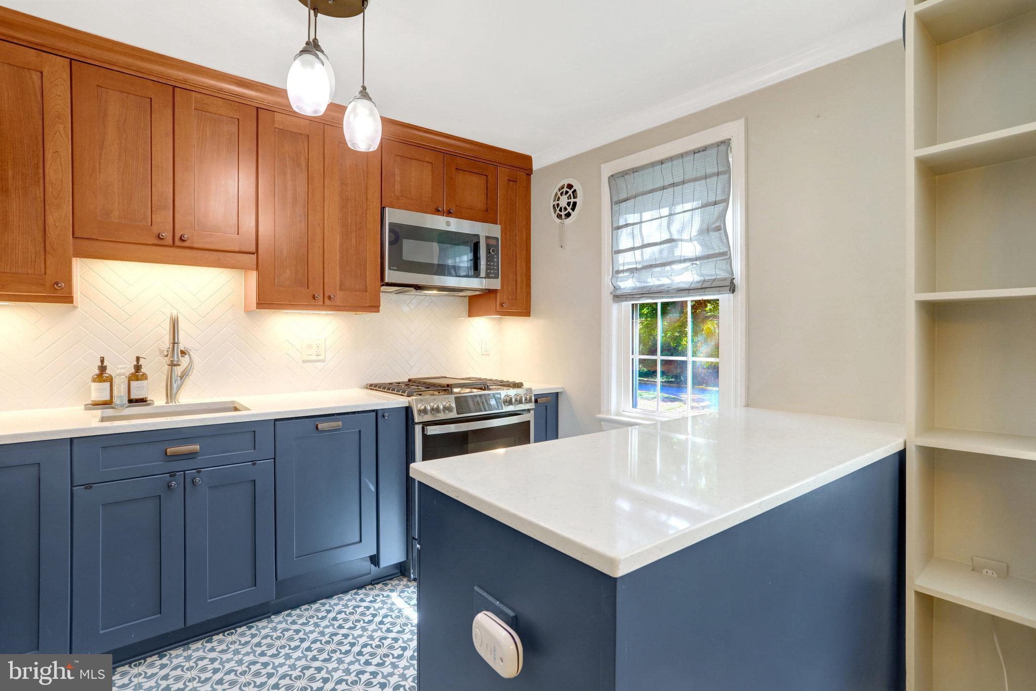 BELLE VIEW - Residential Lease