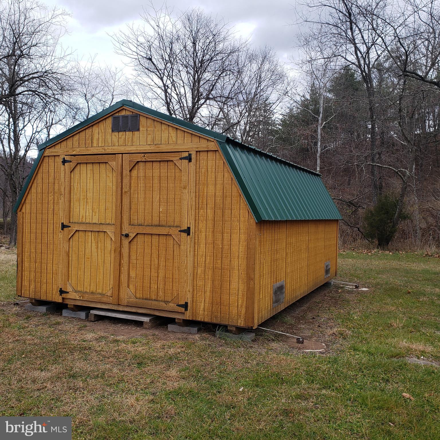 LITTLE MOUNTAIN ESTATES - Residential