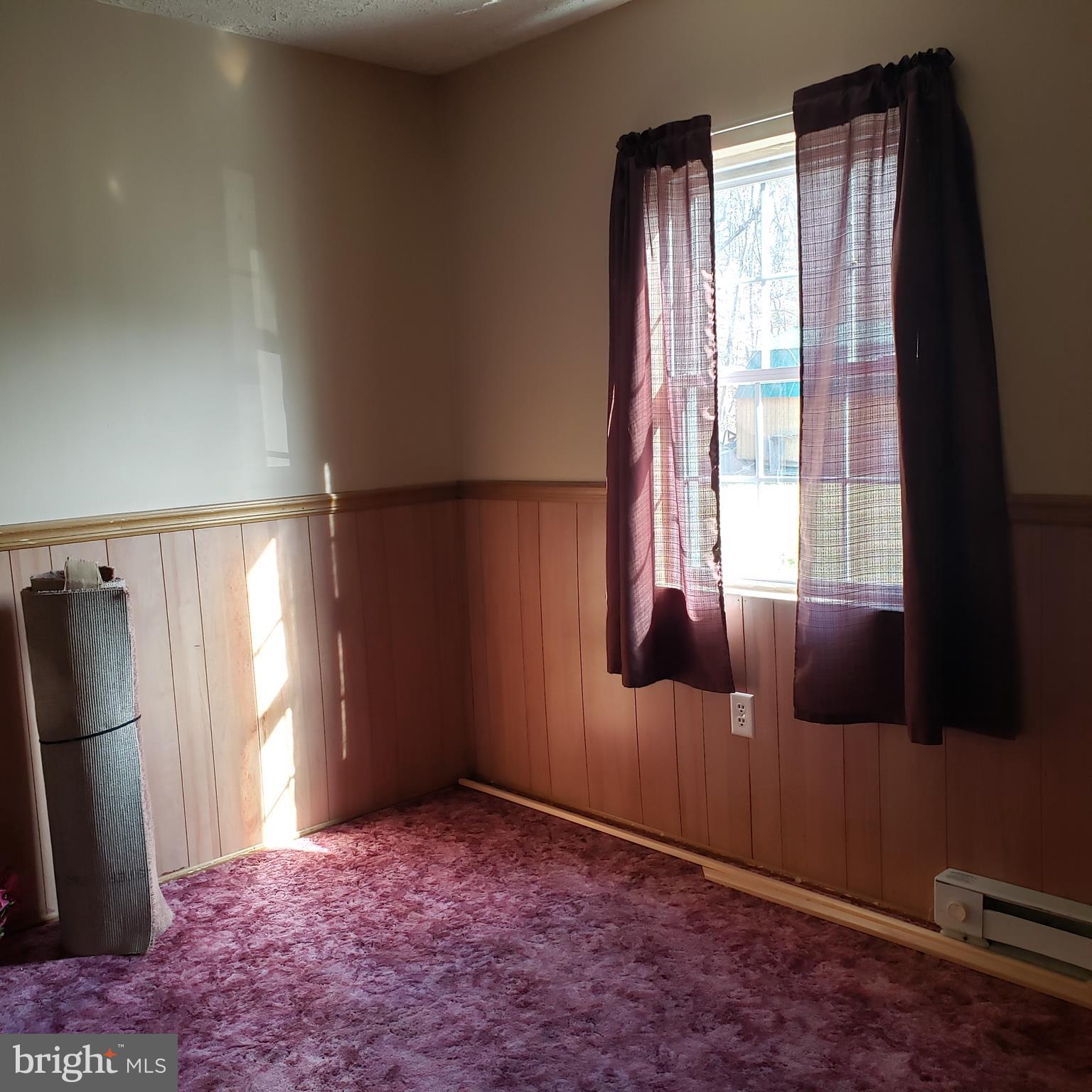 LITTLE MOUNTAIN ESTATES - Residential