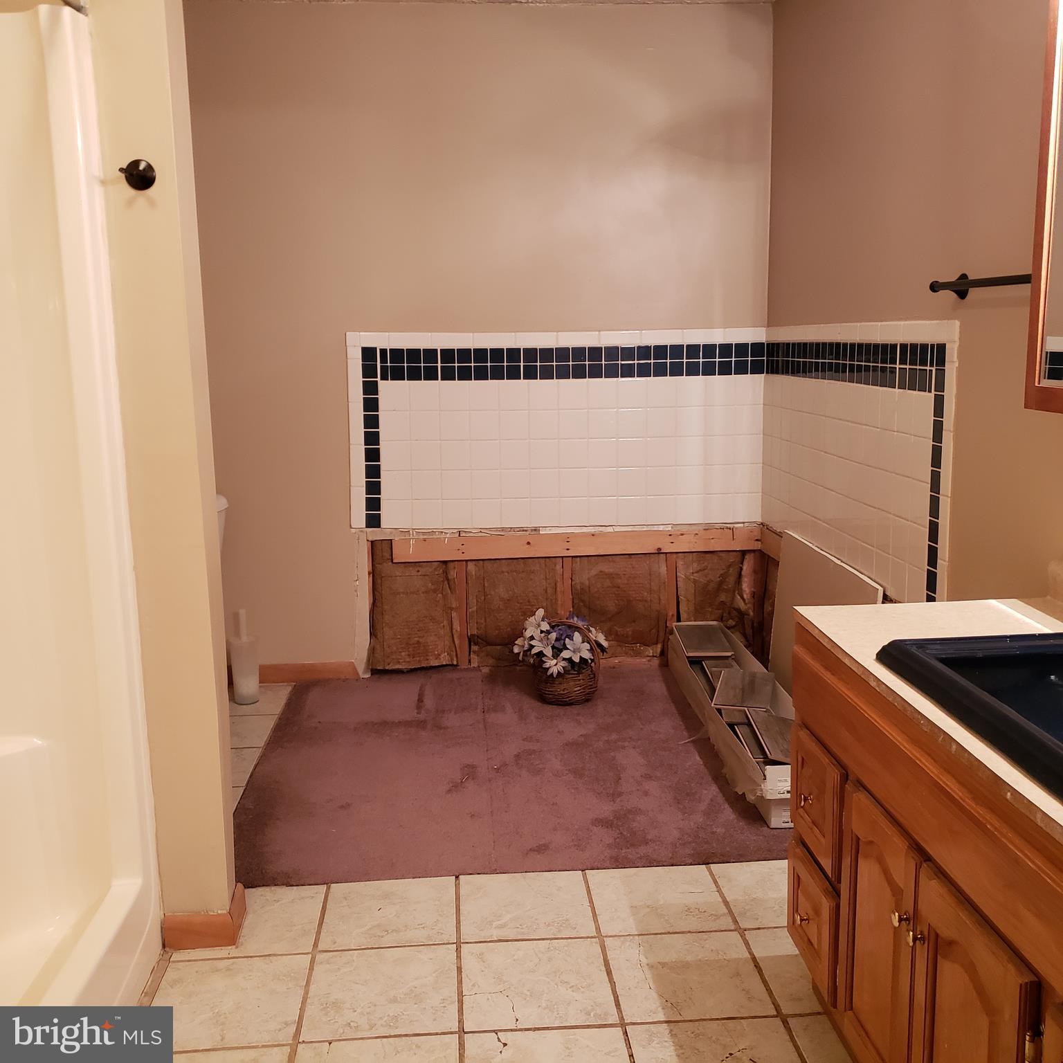 LITTLE MOUNTAIN ESTATES - Residential