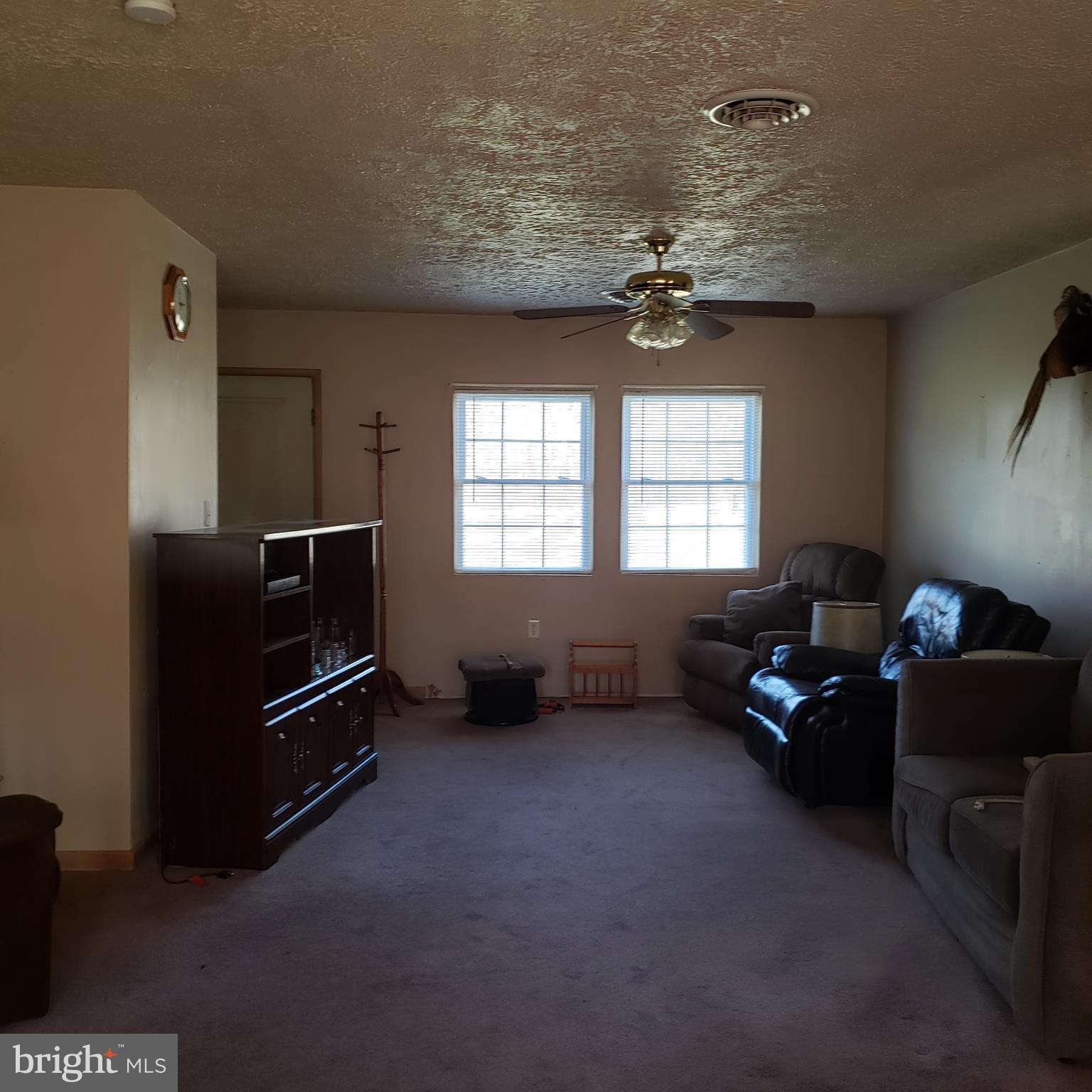 LITTLE MOUNTAIN ESTATES - Residential