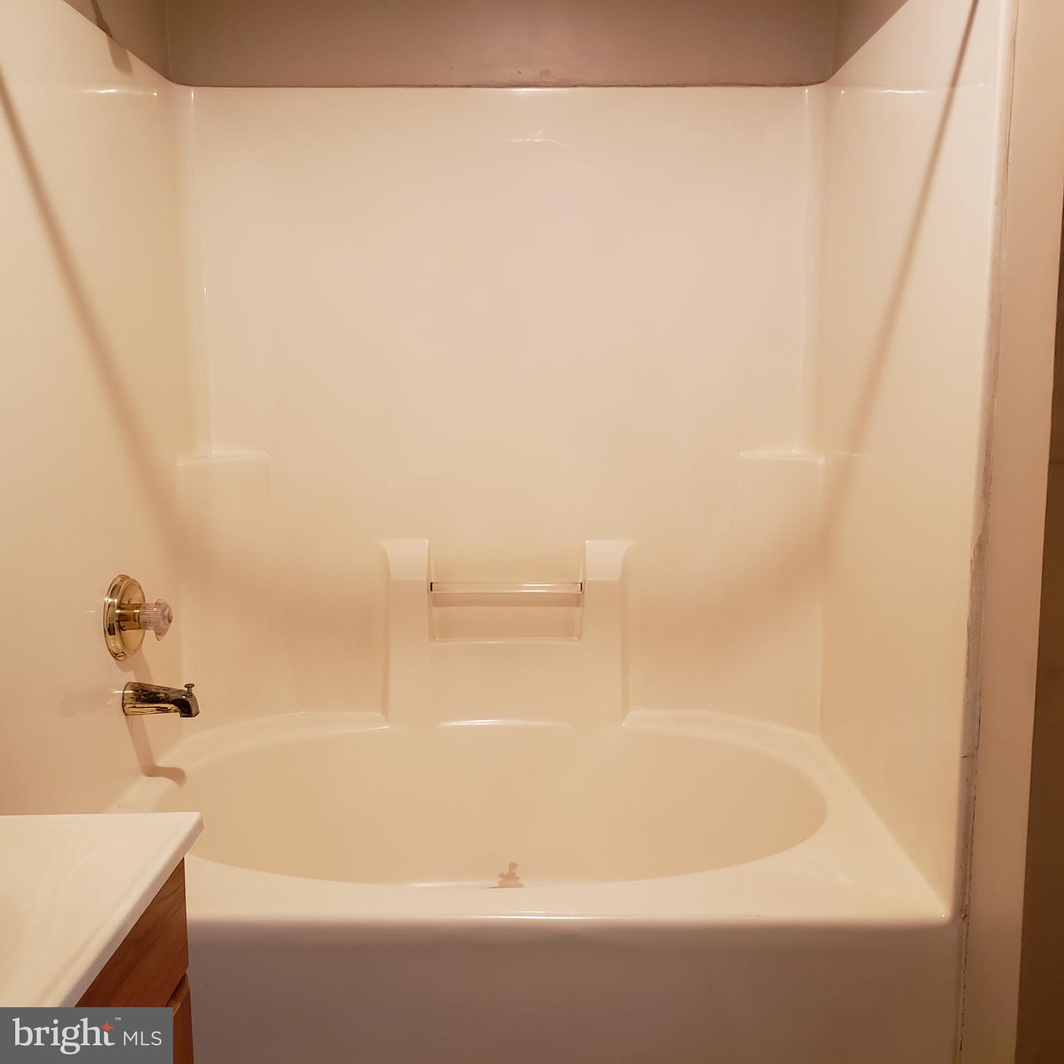 LITTLE MOUNTAIN ESTATES - Residential