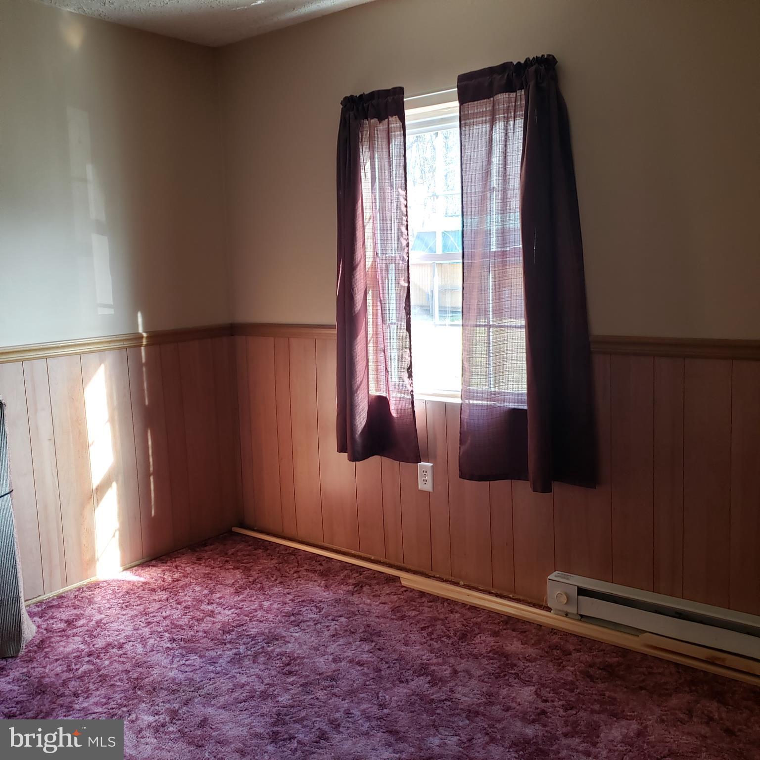 LITTLE MOUNTAIN ESTATES - Residential