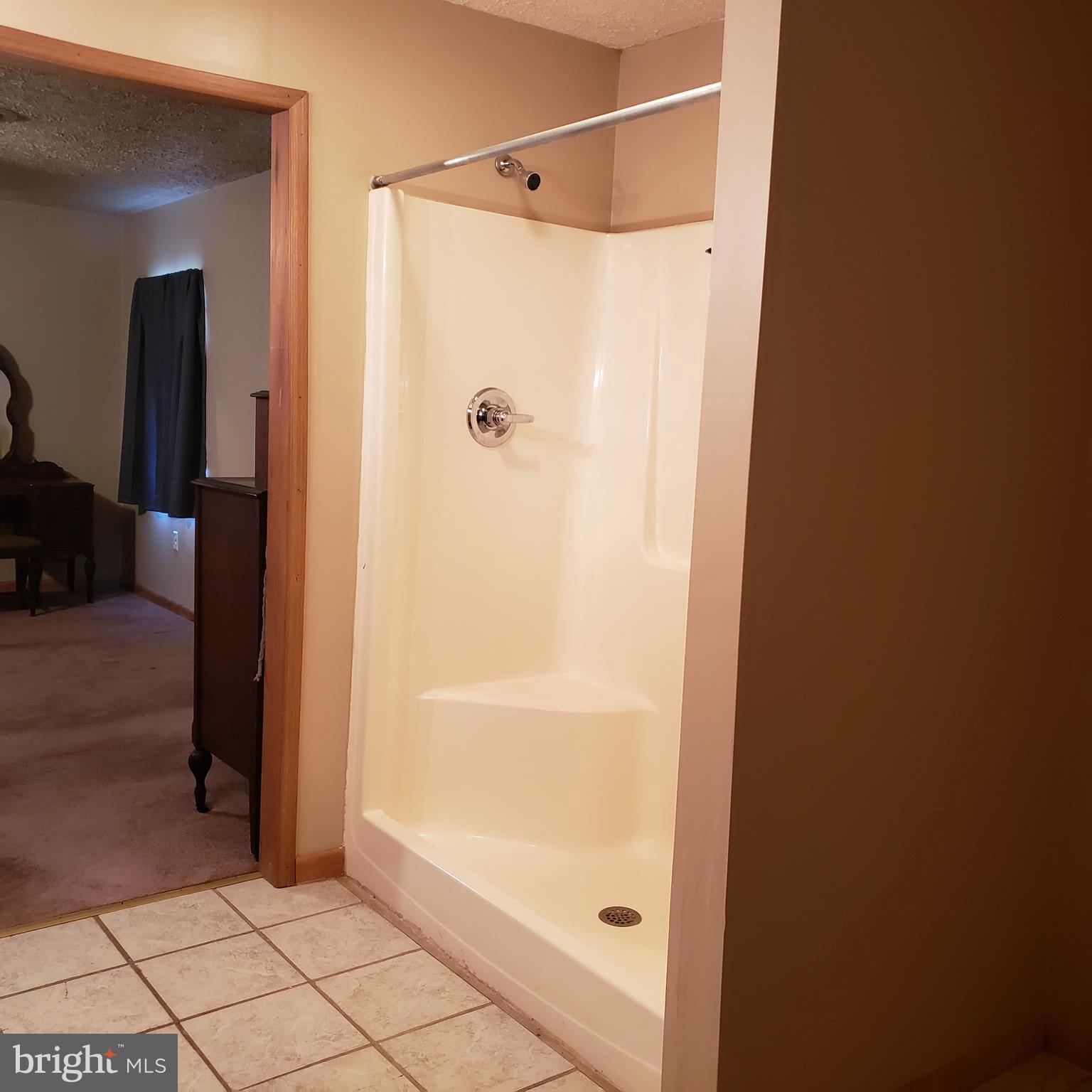 LITTLE MOUNTAIN ESTATES - Residential