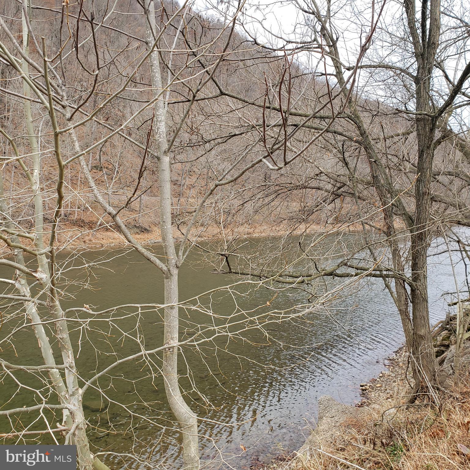 LITTLE MOUNTAIN ESTATES - Residential