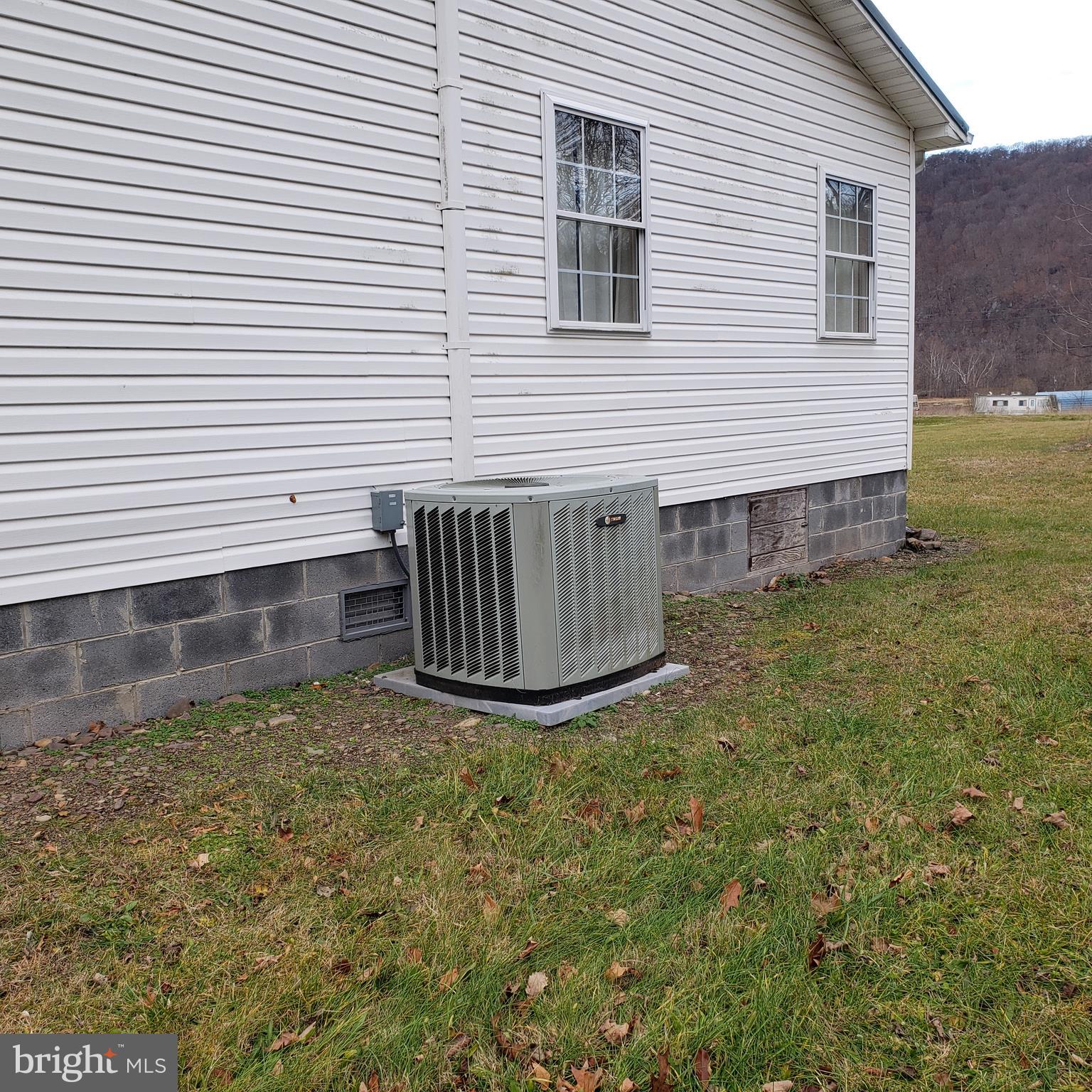 LITTLE MOUNTAIN ESTATES - Residential