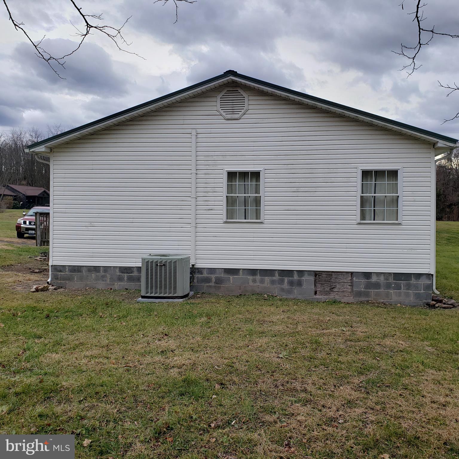 LITTLE MOUNTAIN ESTATES - Residential